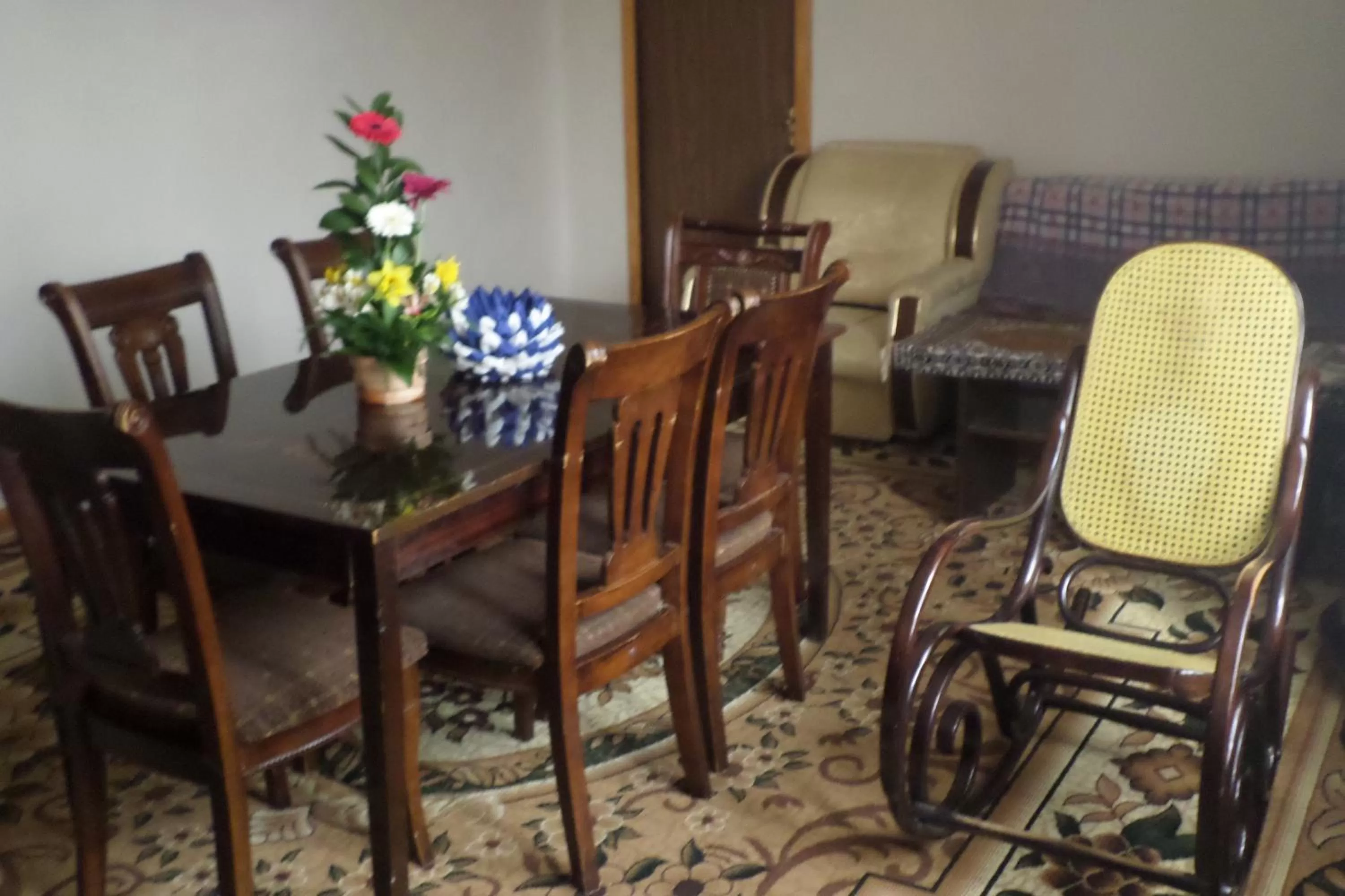 Living room, Seating Area in Spandaryan House