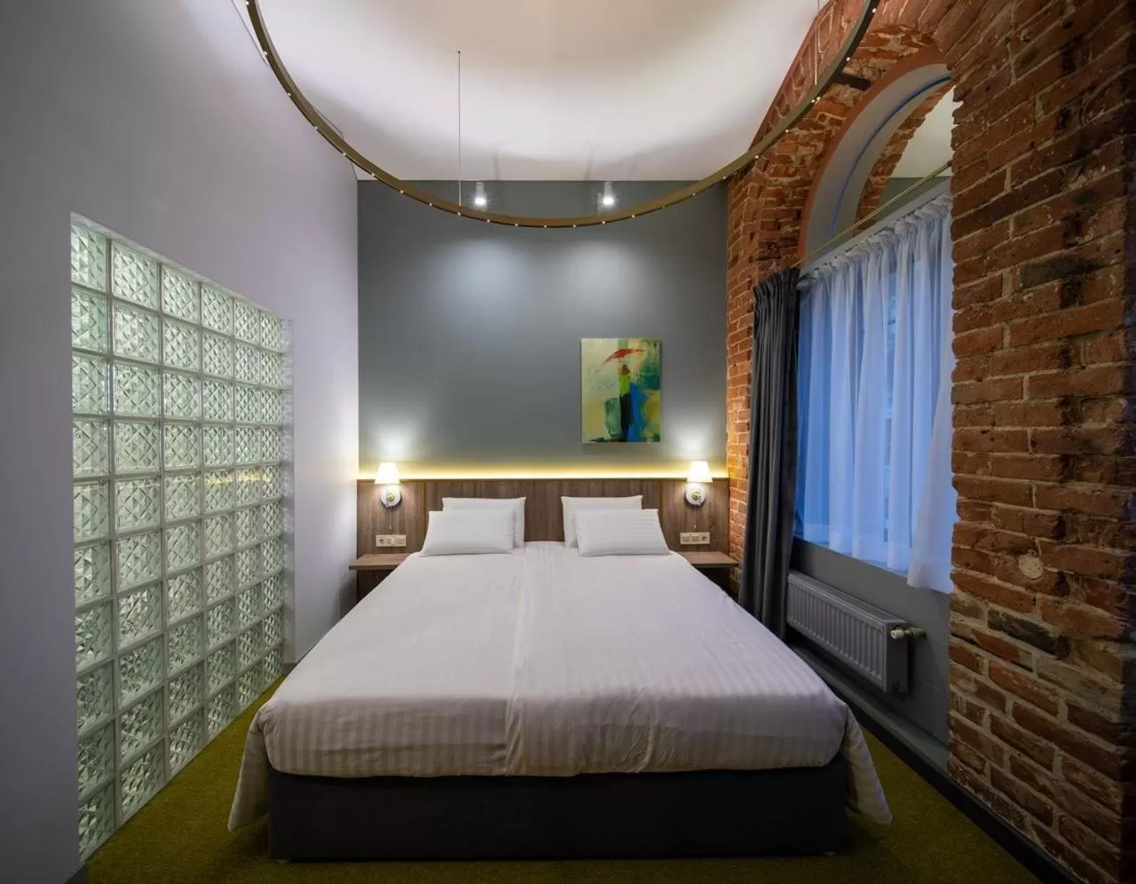 Bed in Four Rooms City