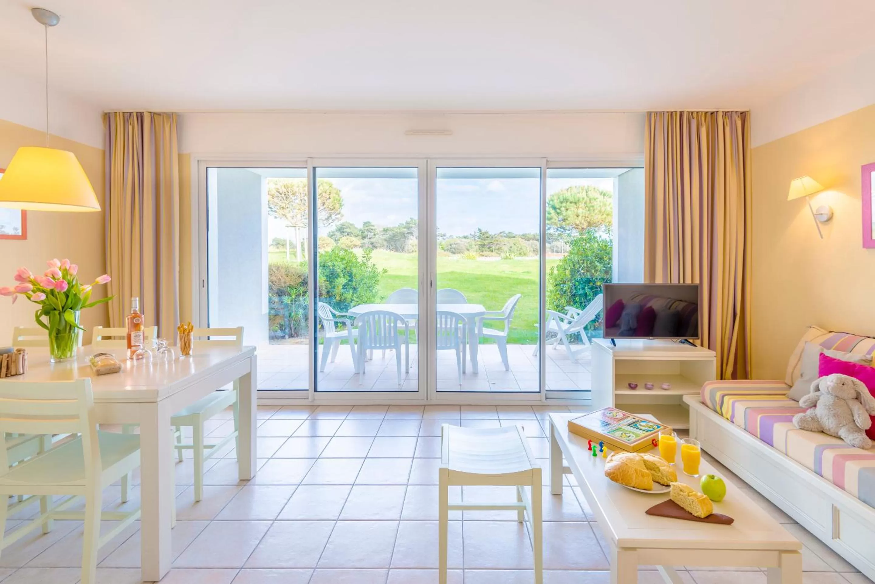 Living room in Lagrange Vacances L’Estran