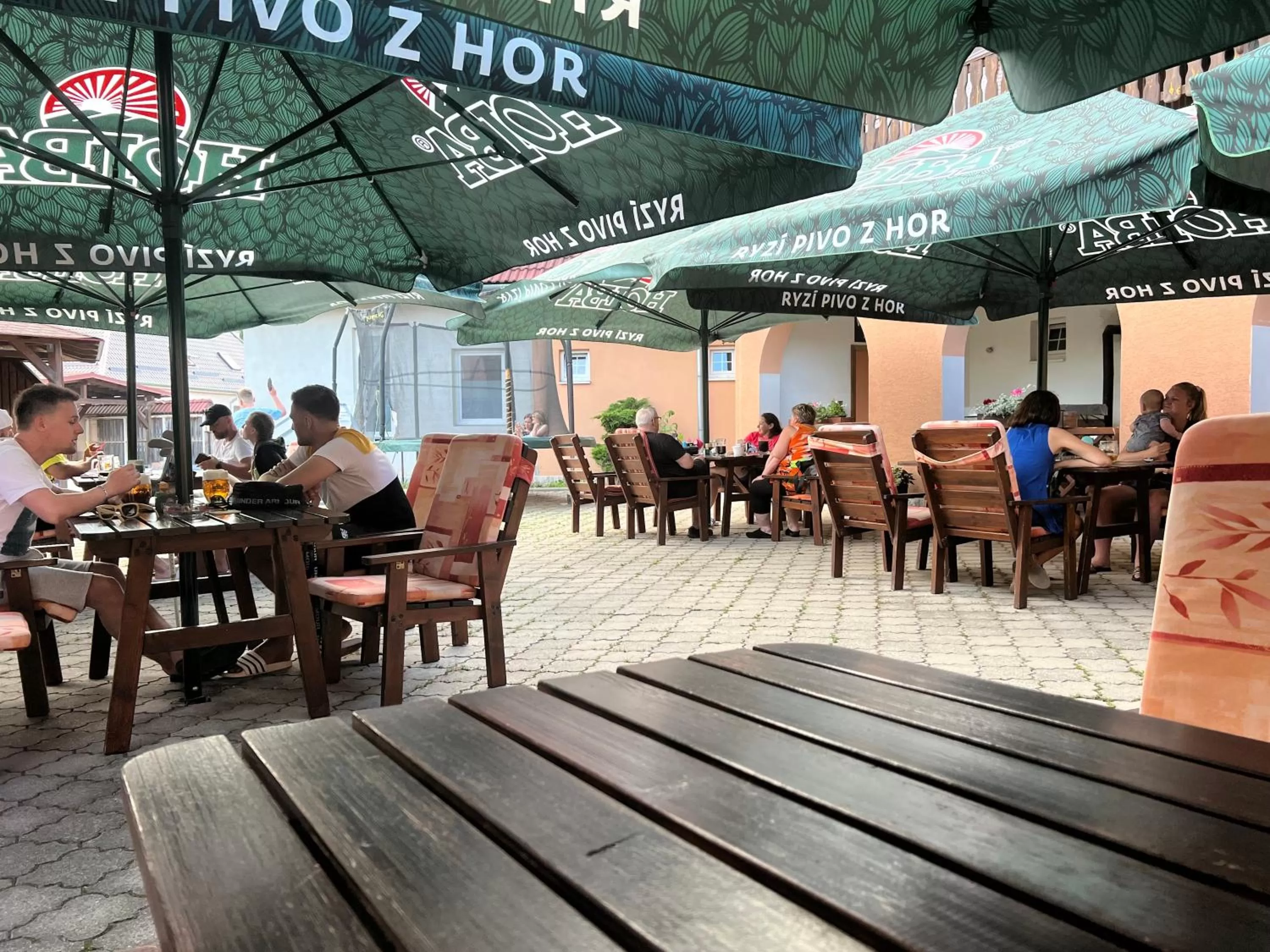 Restaurant/places to eat in Hotel Aldo