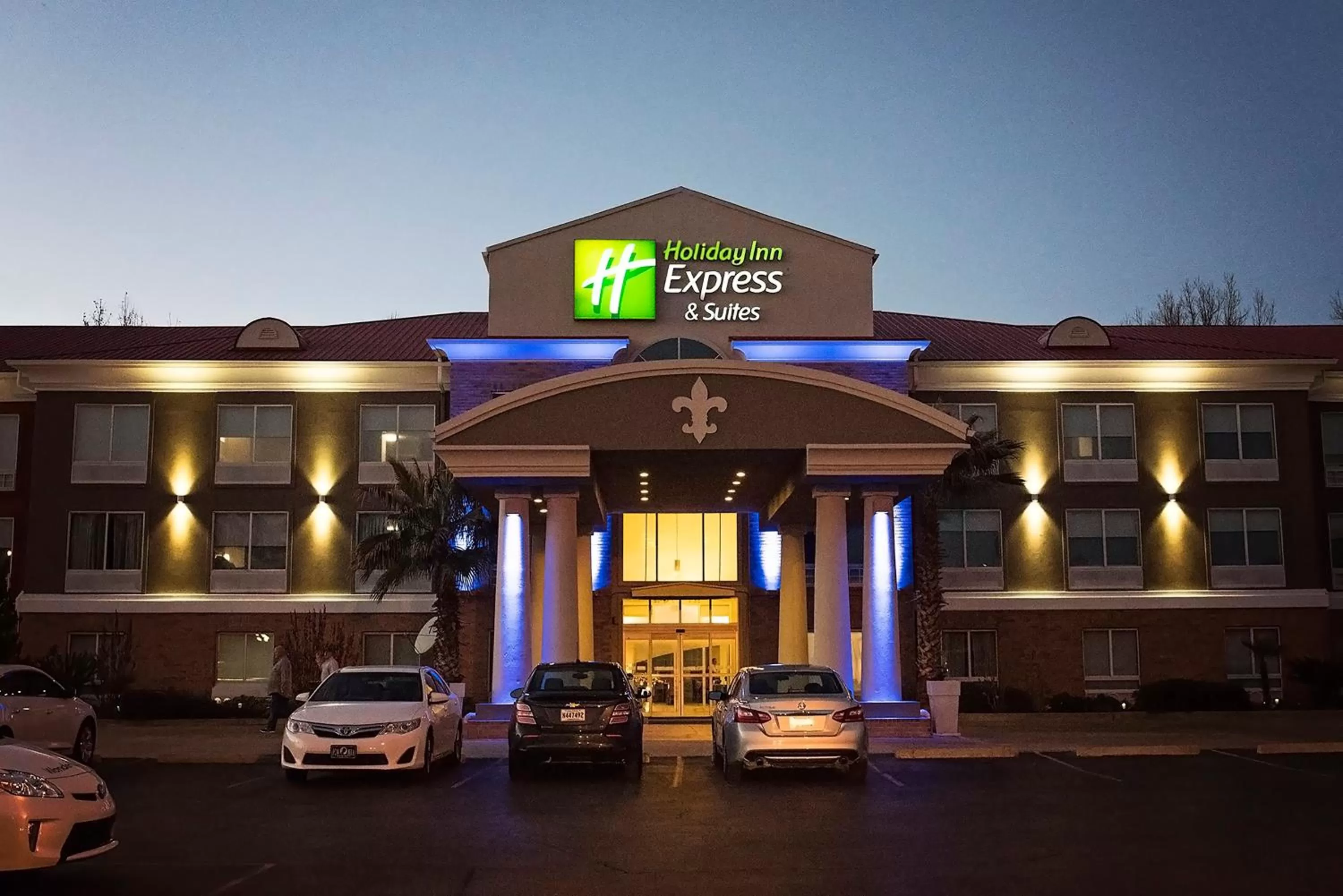 Property building in Holiday Inn Express & Suites Alexandria by IHG