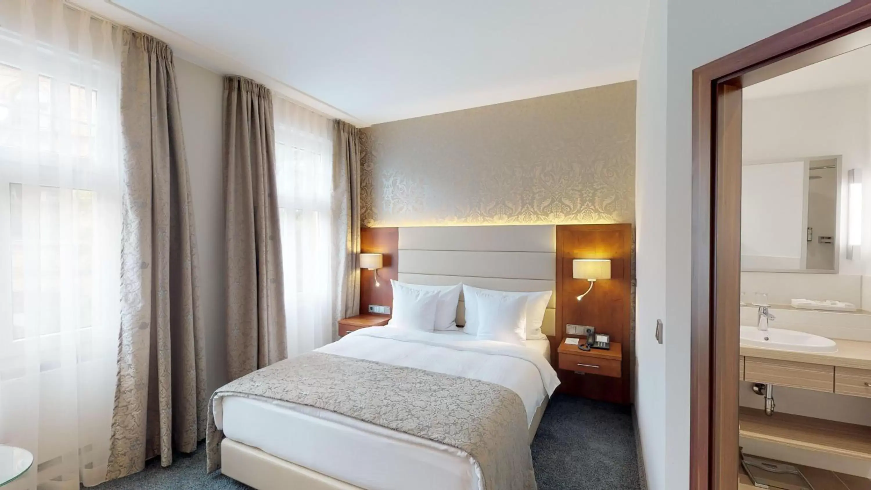 Comfort Single Room in Hotel Oranien Wiesbaden Comfort Single Room in Hotel Oranien Wiesbaden