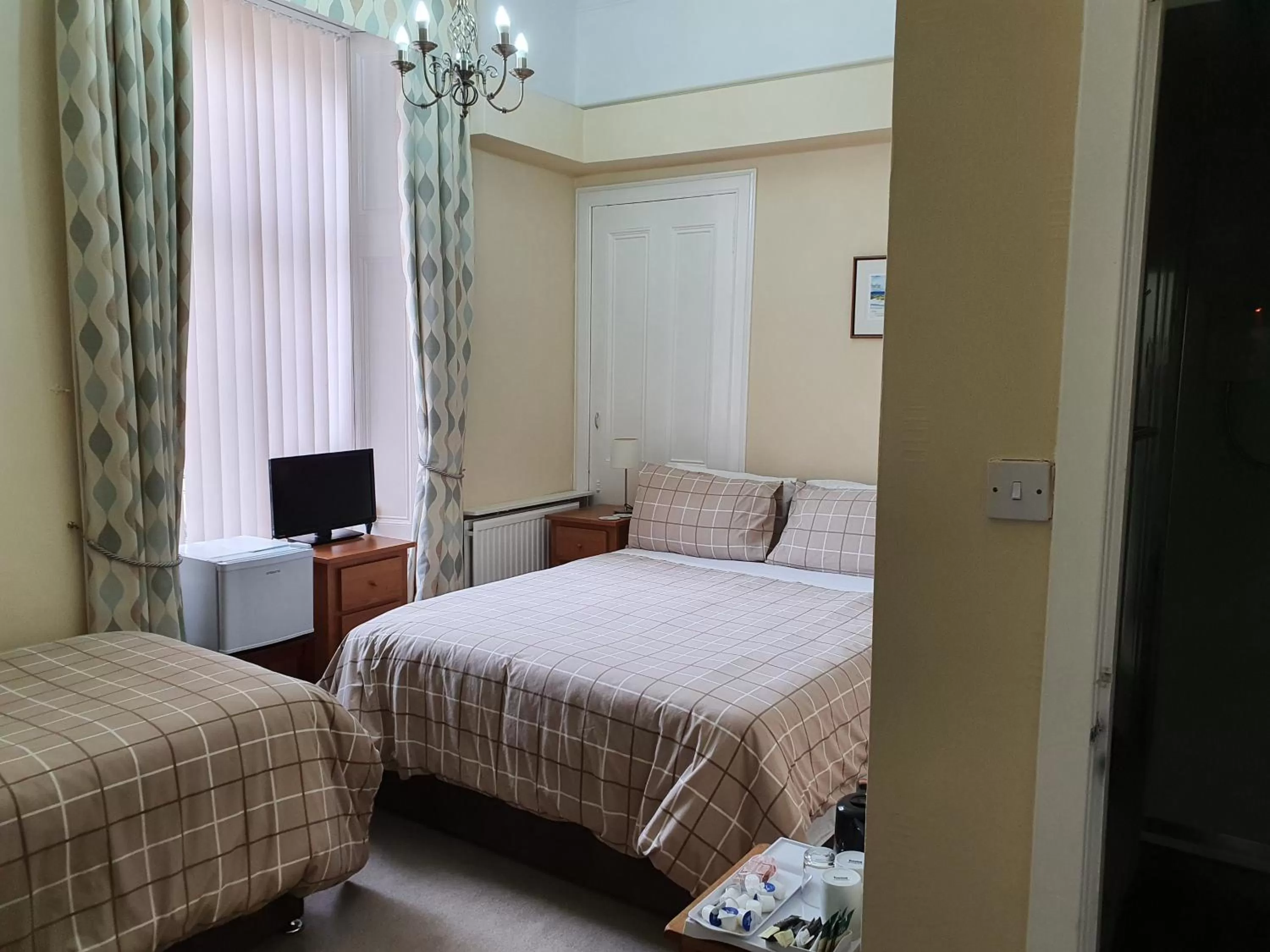 Bed in Dean Park Guest House