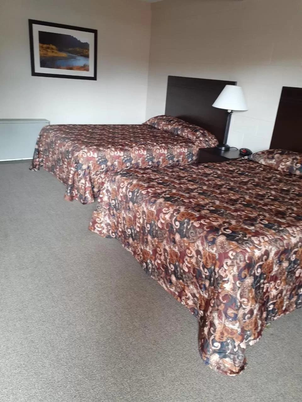 Bed in Yellowstone Motel