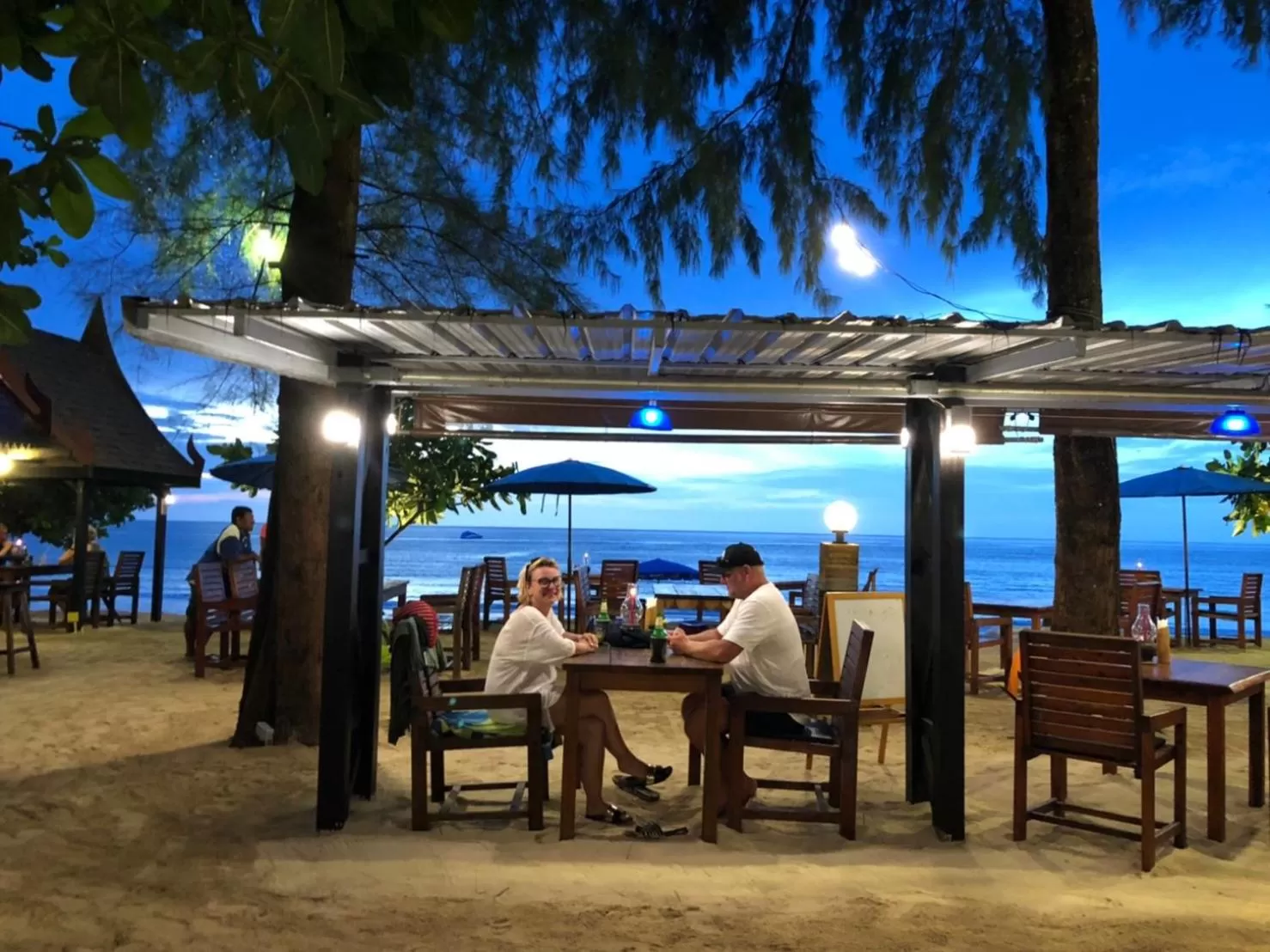 Restaurant/Places to Eat in Ao Thong beach Bungalows