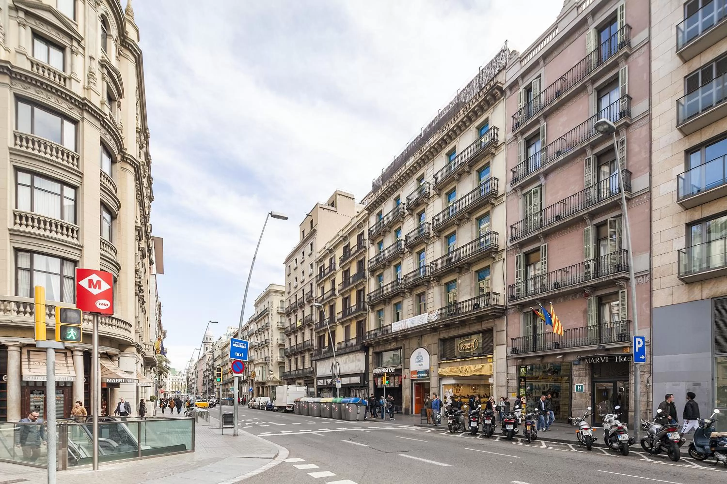 Facade/entrance in Chic & Basic Lemon Boutique Hotel