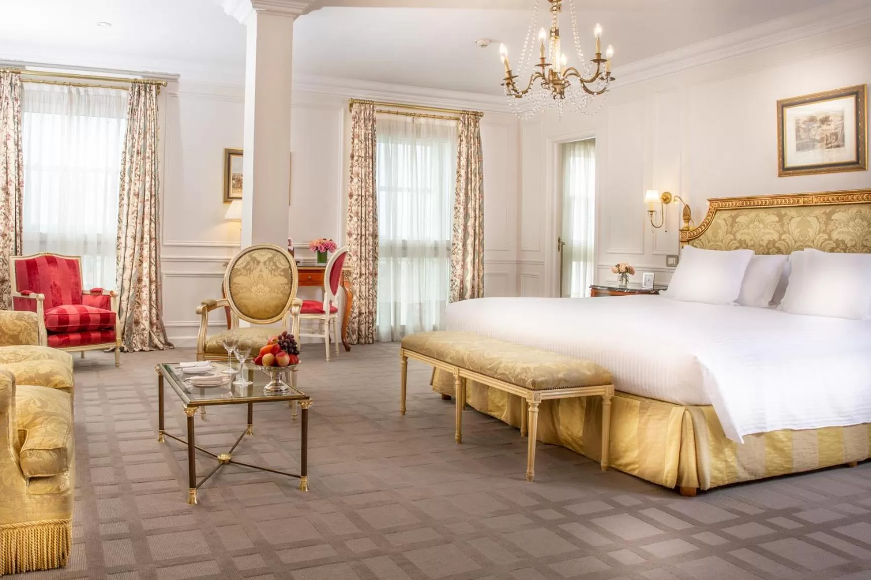 Photo of the whole room, Bed in Alvear Palace Hotel - Leading Hotels of the World