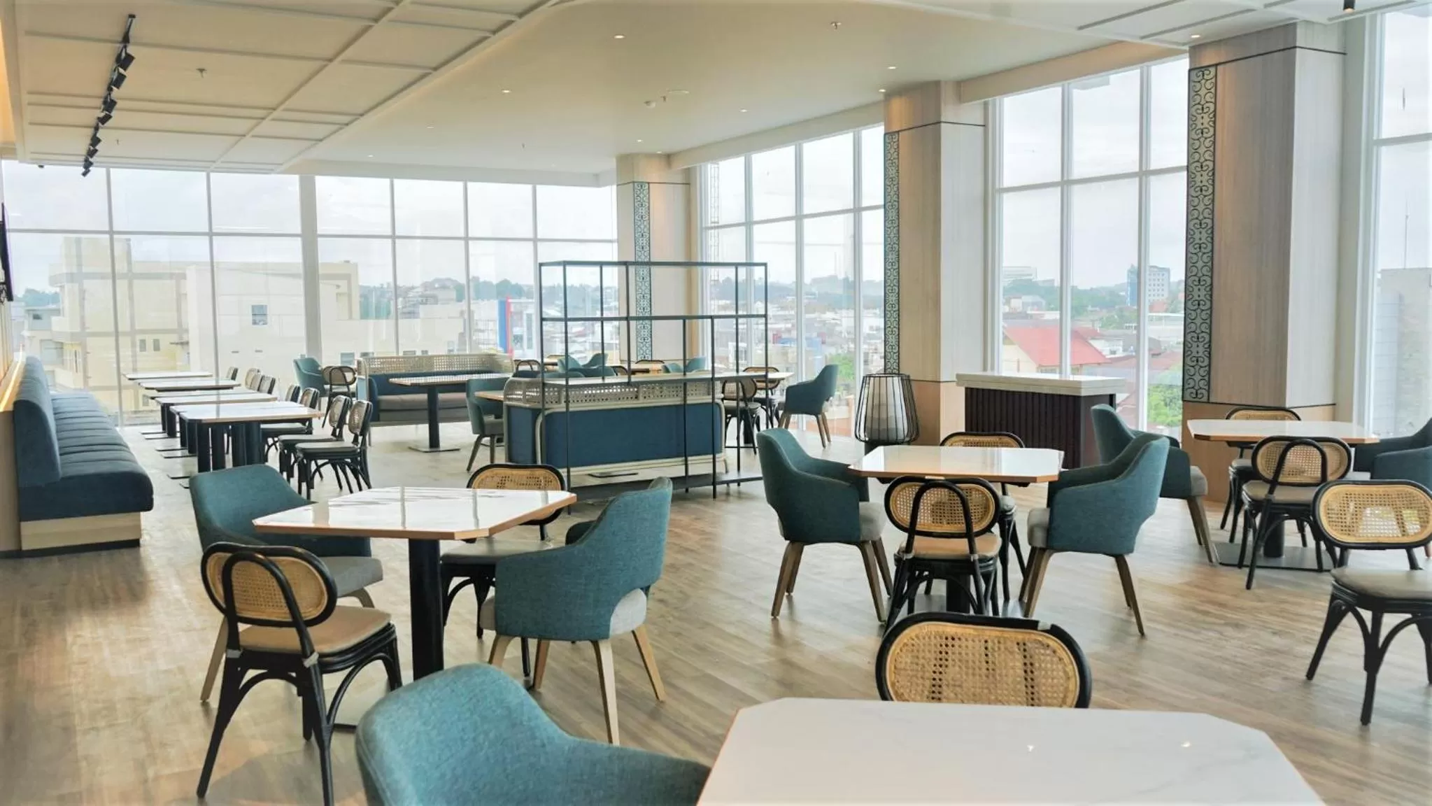 Restaurant/places to eat in Mercure Samarinda