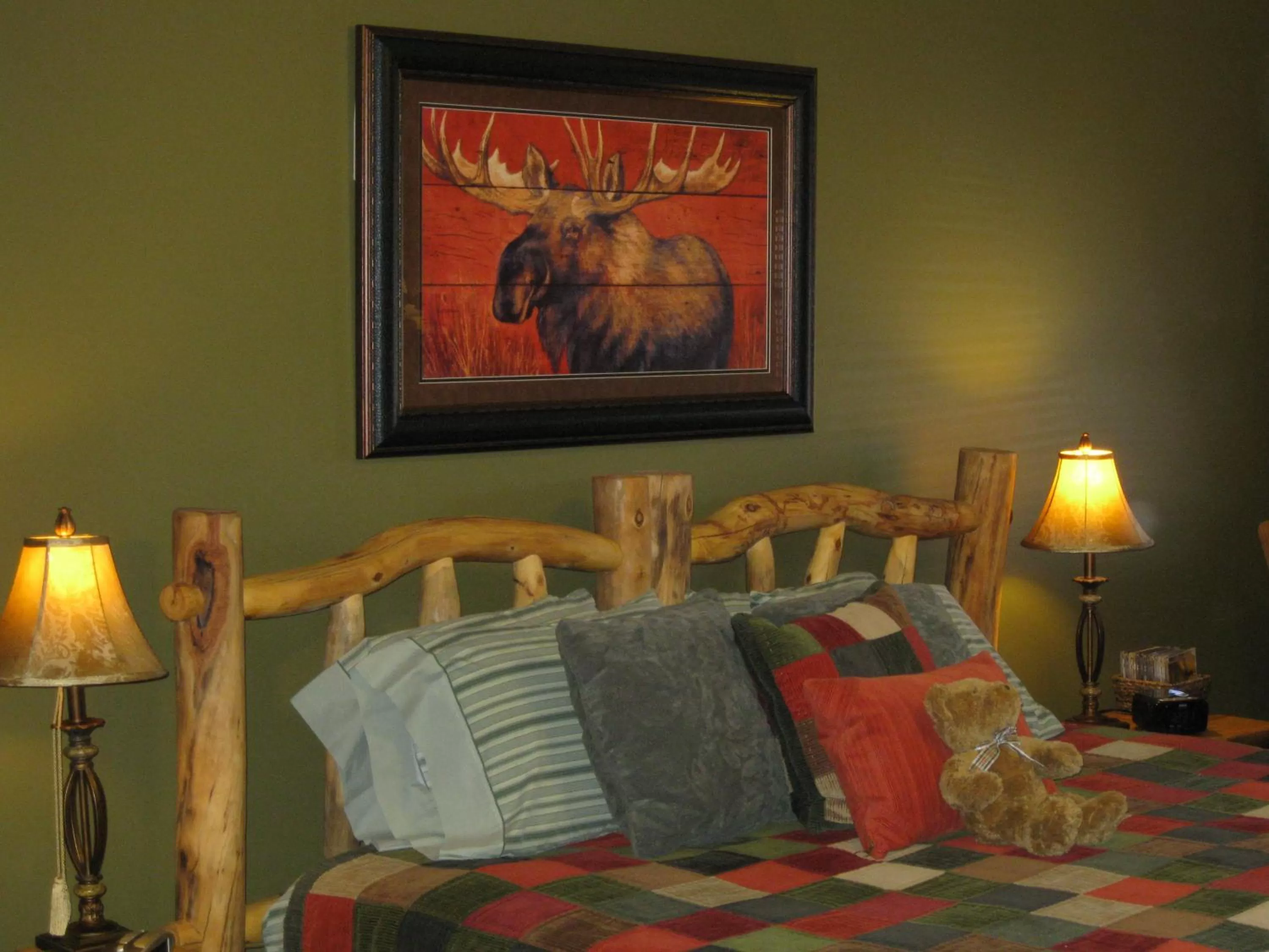 Bed in Berry Springs Lodge