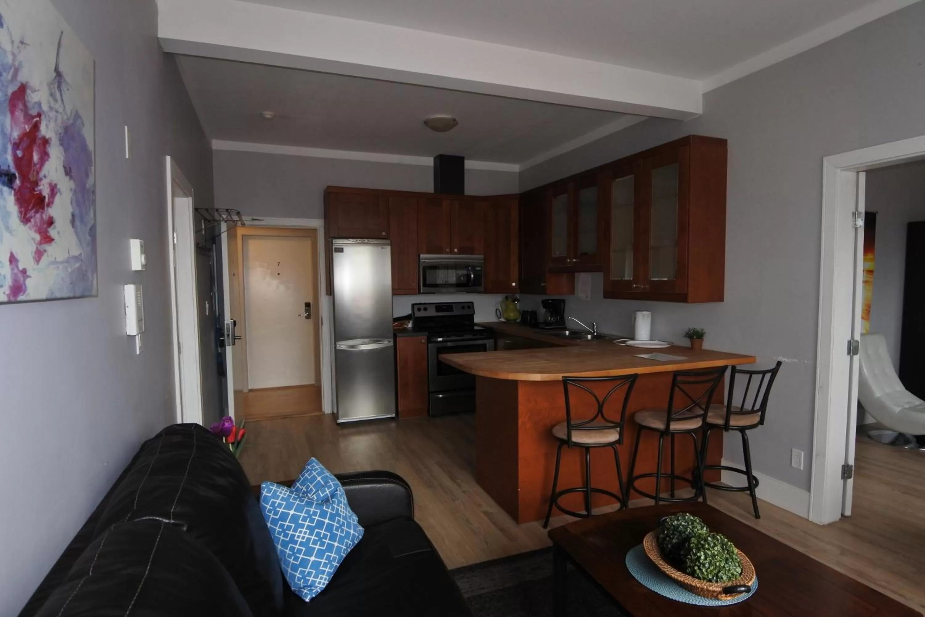 Kitchen or kitchenette in Black Rooster Guesthouse