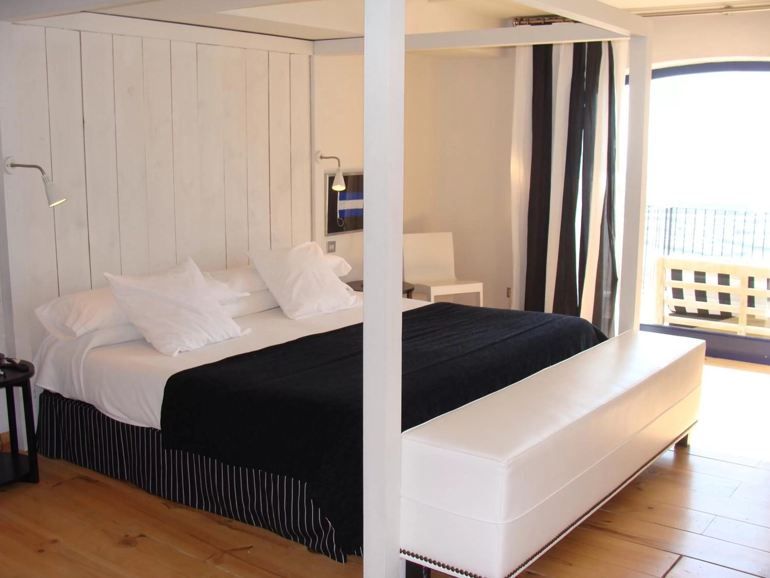 Decorative detail, Bed in Hotel Trias