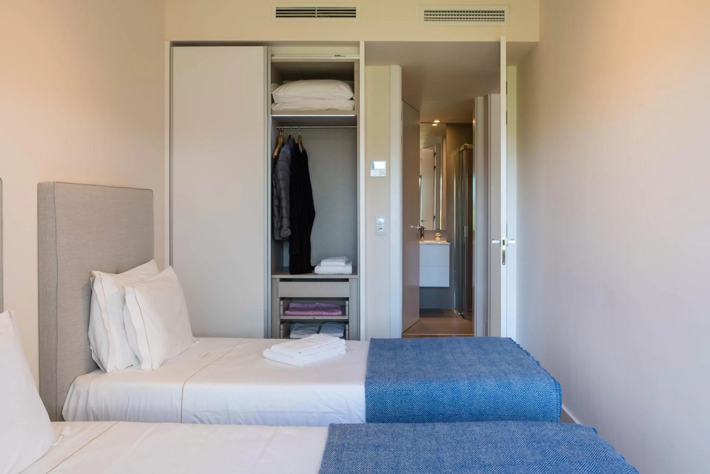 Photo of the whole room, Bed in Praia do Sal Resort and SPA