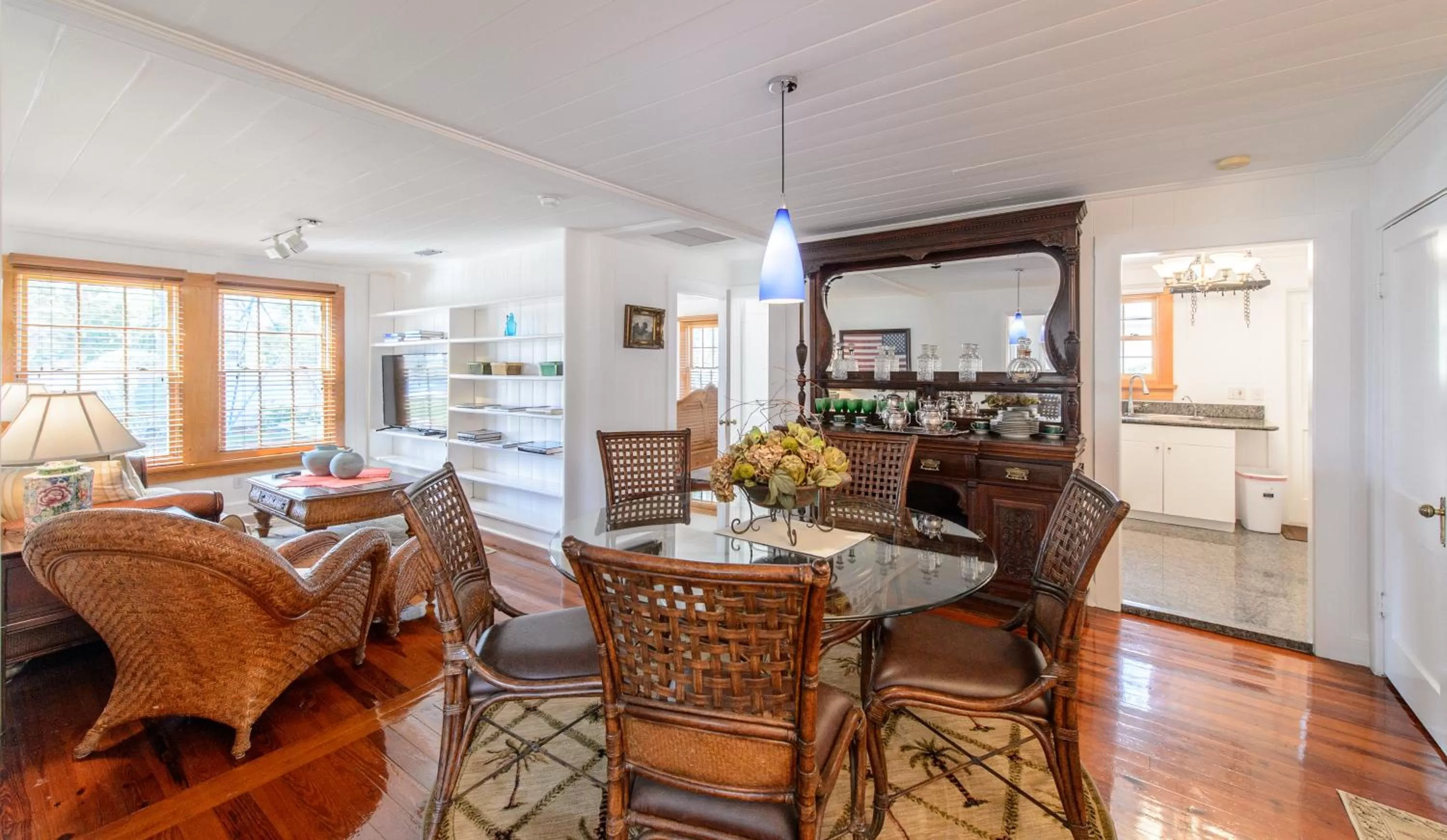 Living room in Old Colorado Inn
