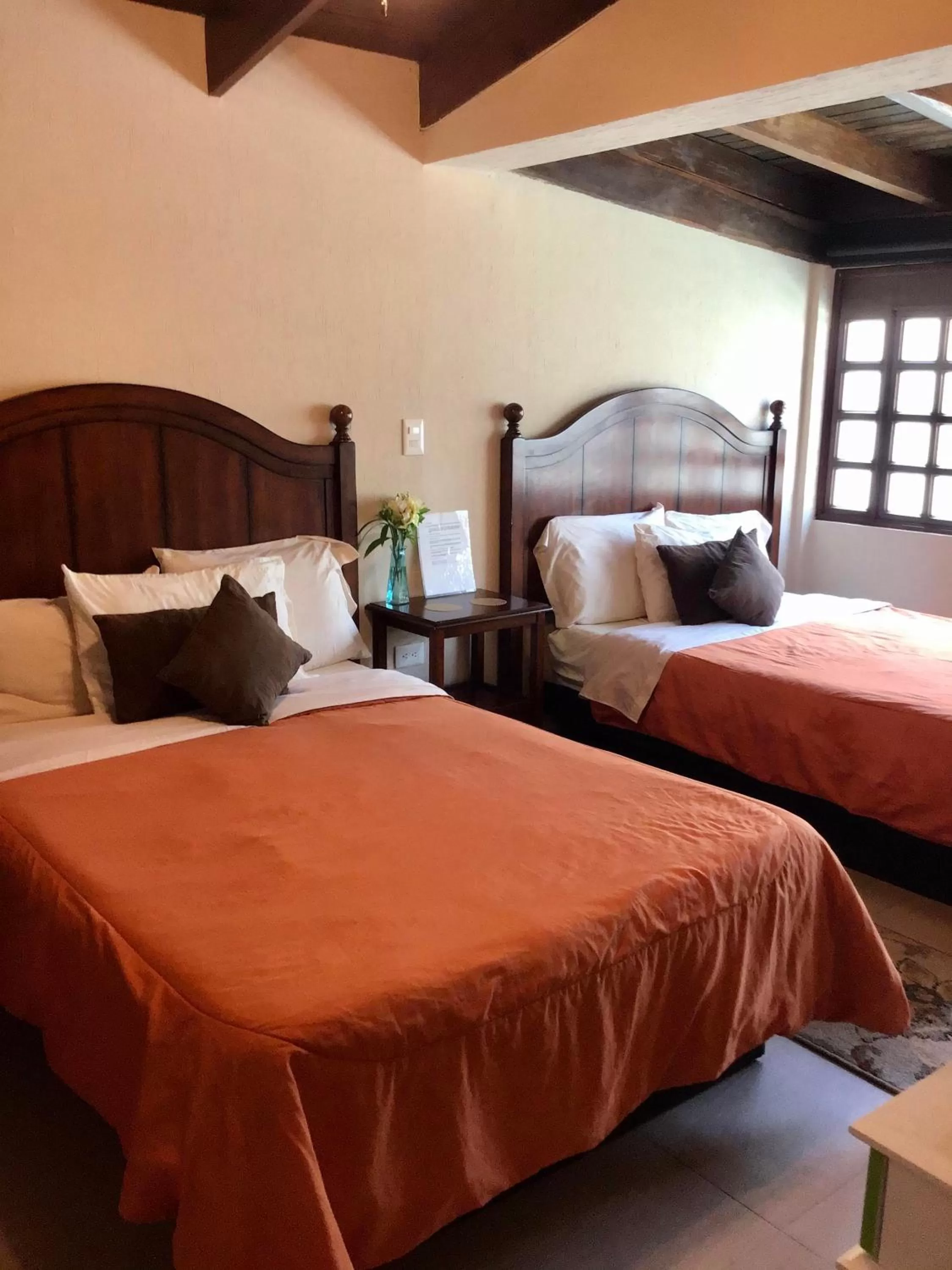 Deluxe Queen Room with Two Queen Beds in Bed and Breakfast Pecarí