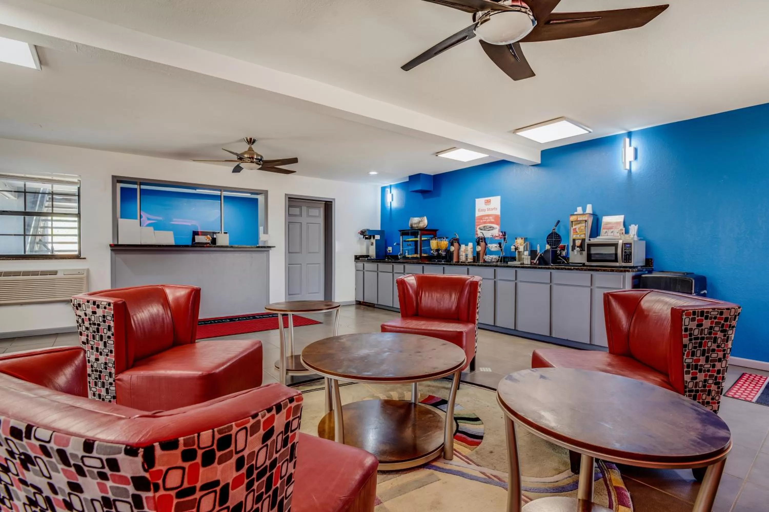 Lobby or reception in Econo Lodge Inn & Suites