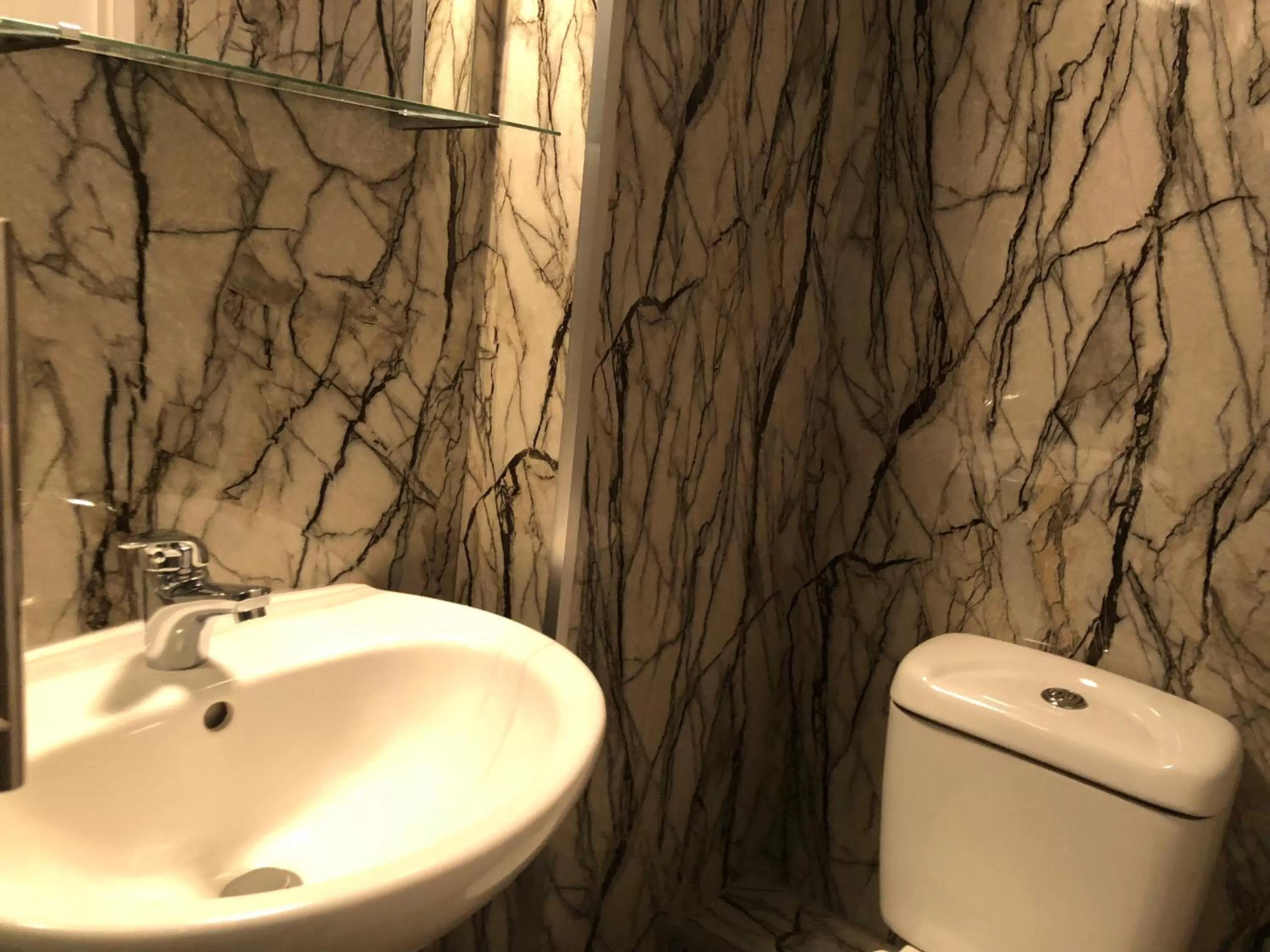 Shower in Bell Gate House