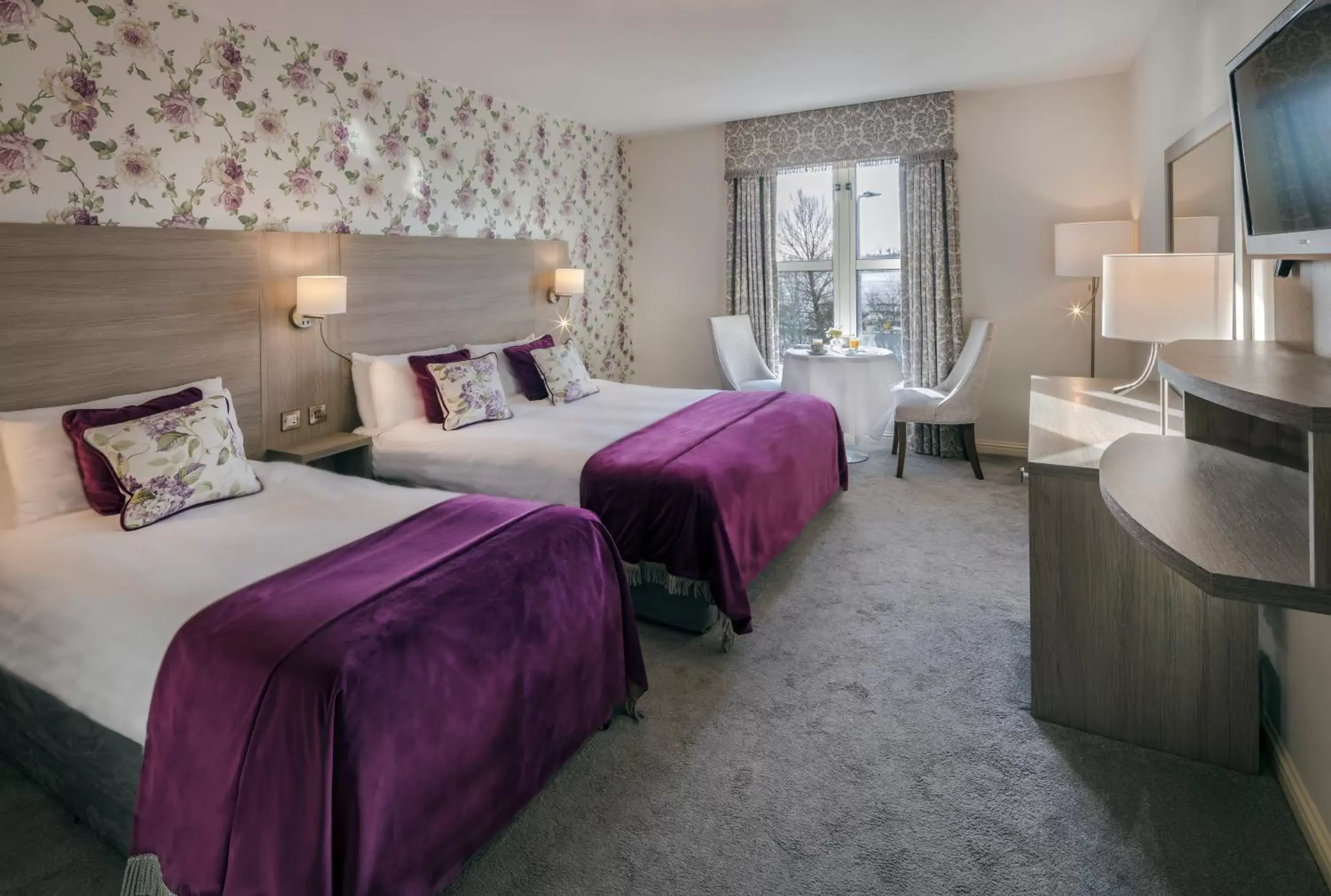 Deluxe Double or Twin Room with River View - single occupancy in The Landmark Hotel Deluxe Double or Twin Room with River View - single occupancy in The Landmark Hotel