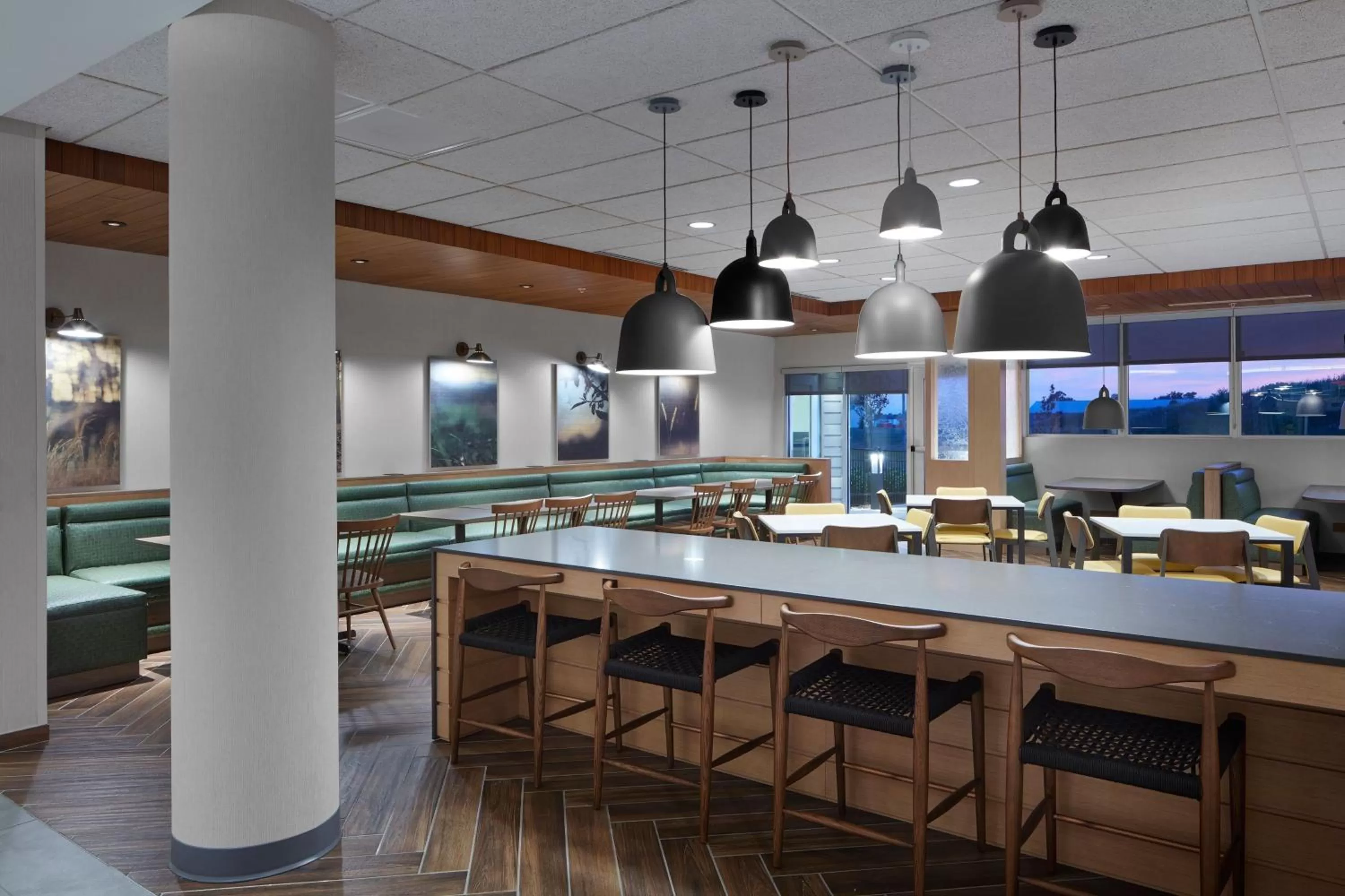 Restaurant/places to eat in Fairfield by Marriott Inn & Suites Middletown