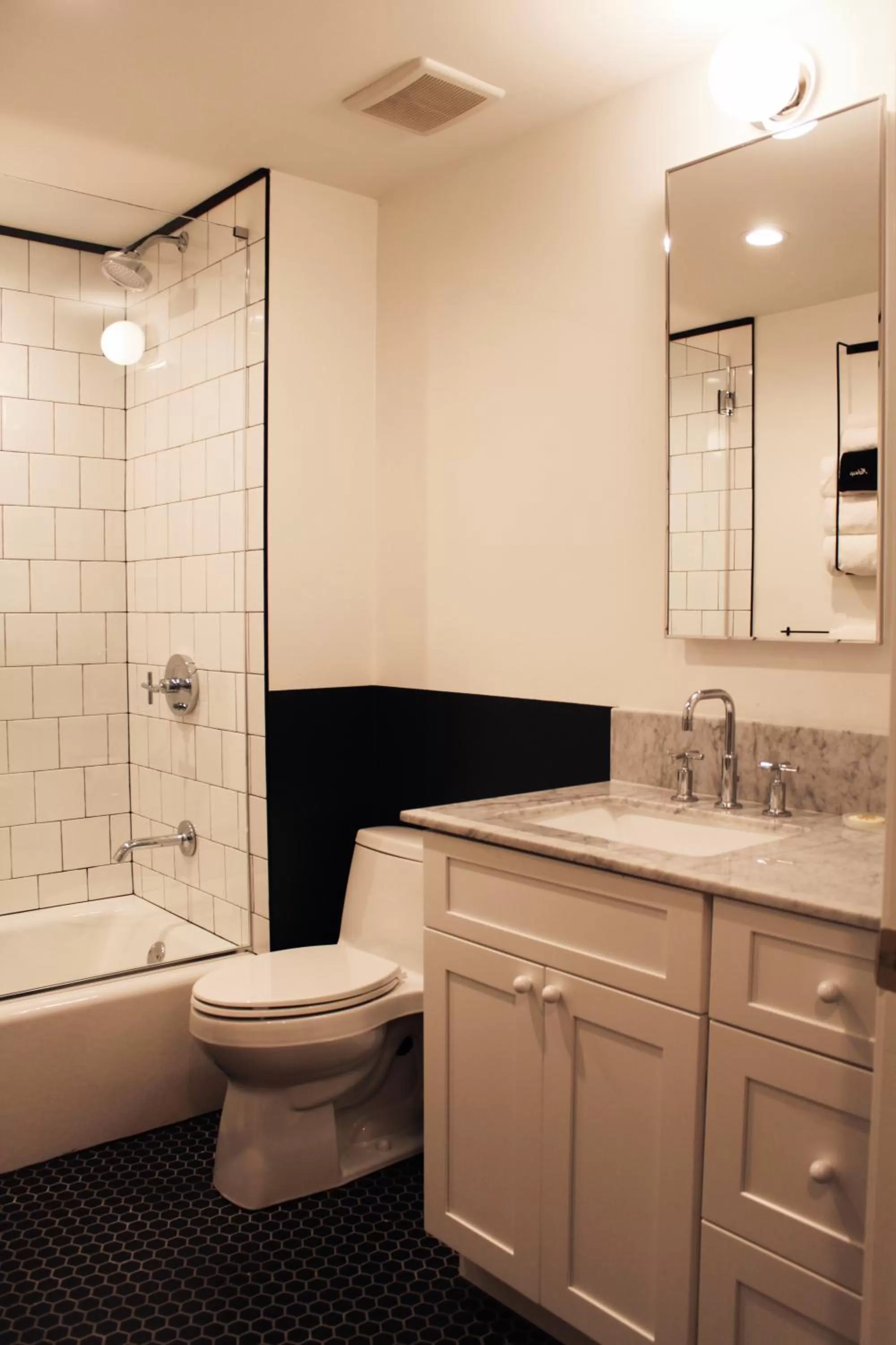 Stay Rafa At 2000 Spruce