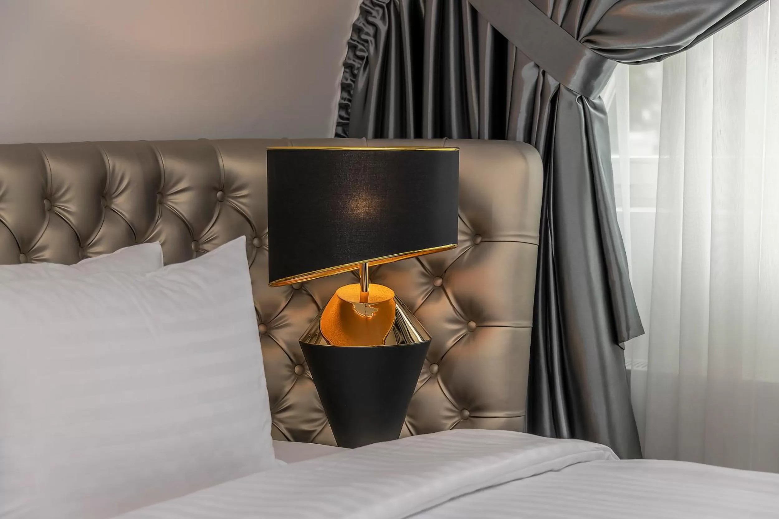 Bed in St Palace Hotel