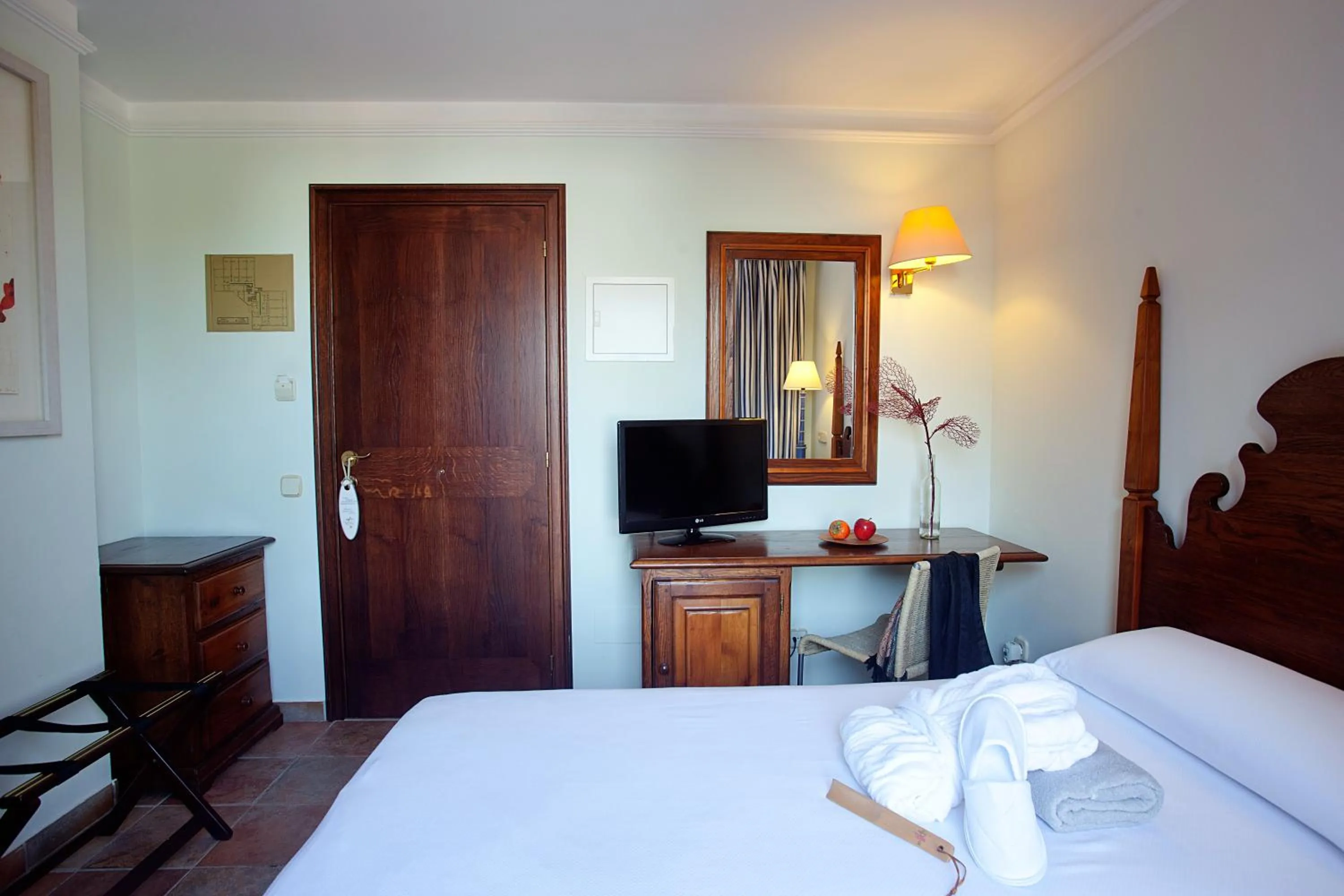 Photo of the whole room, Bed in Hotel Cala Sant Vicenç - Adults Only