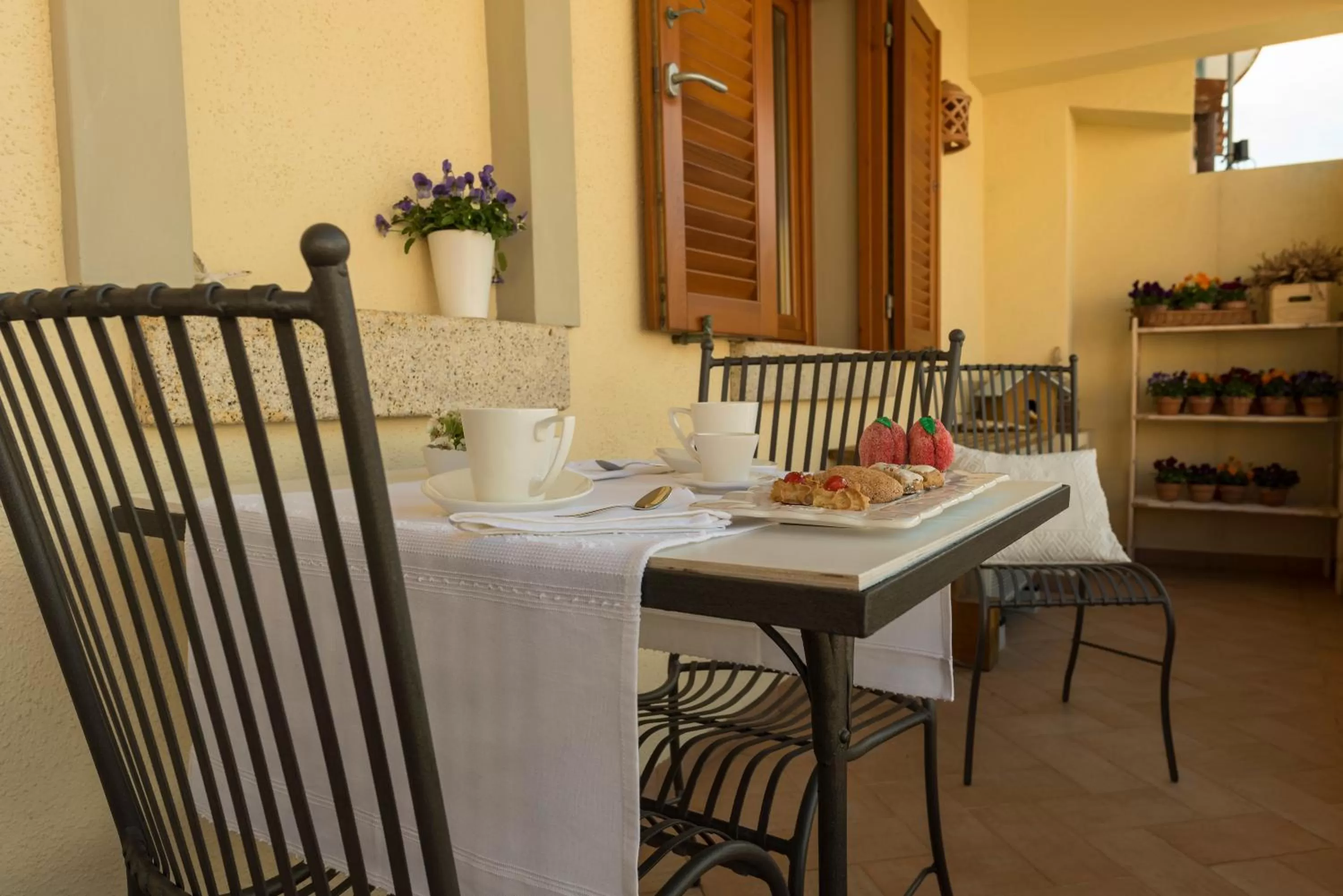 Breakfast, Restaurant/Places to Eat in CelesteDiMare