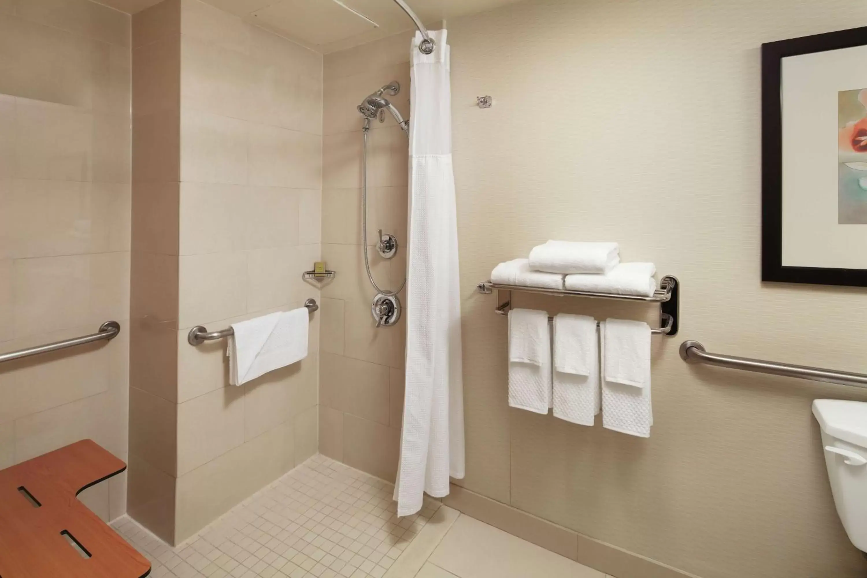 King Room with Roll-In Shower - Hearing Accessible in DoubleTree By Hilton San Diego Hotel Circle King Room with Roll-In Shower - Hearing Accessible in DoubleTree By Hilton San Diego Hotel Circle