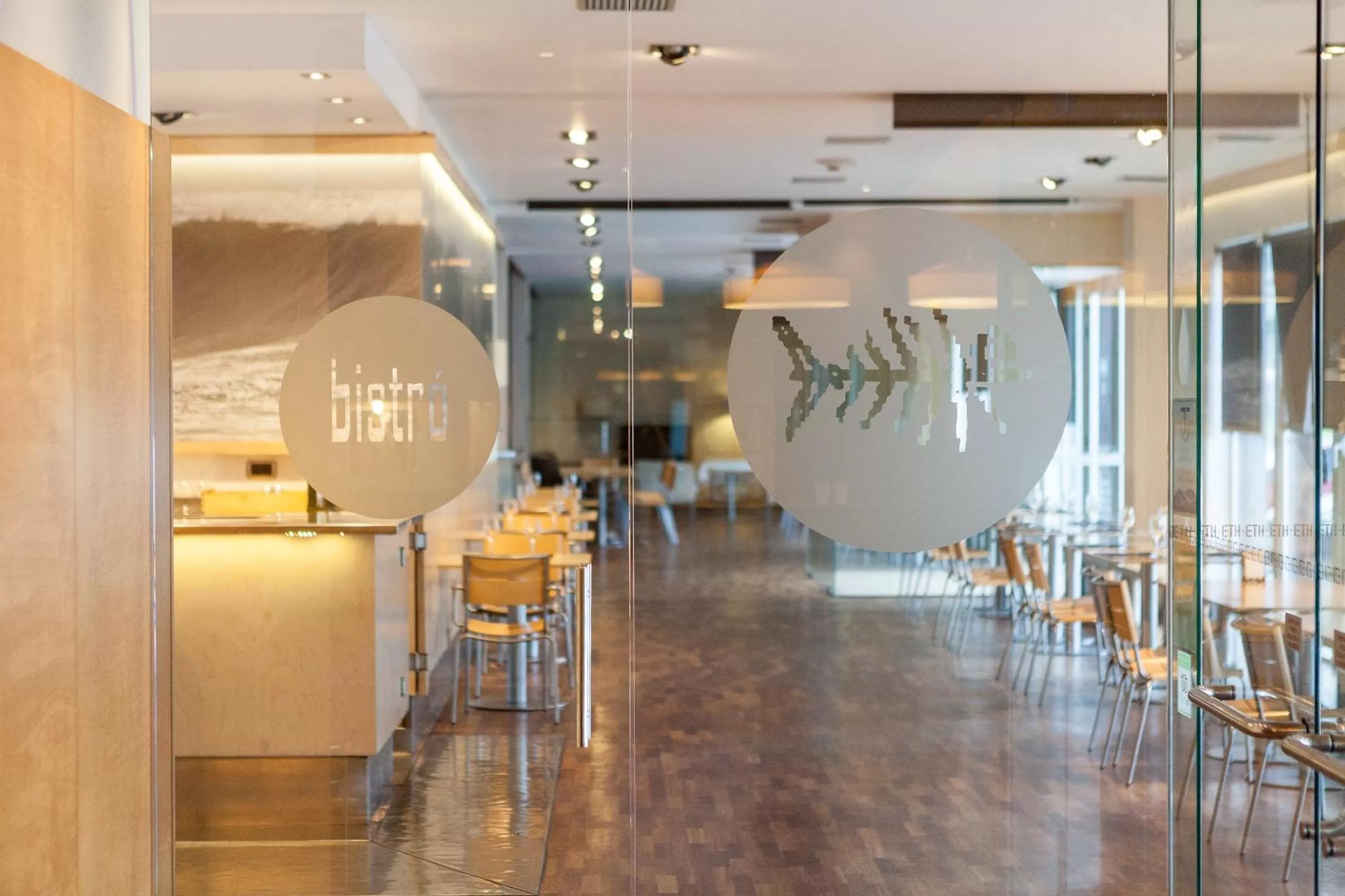 Restaurant/places to eat in ETH Irún