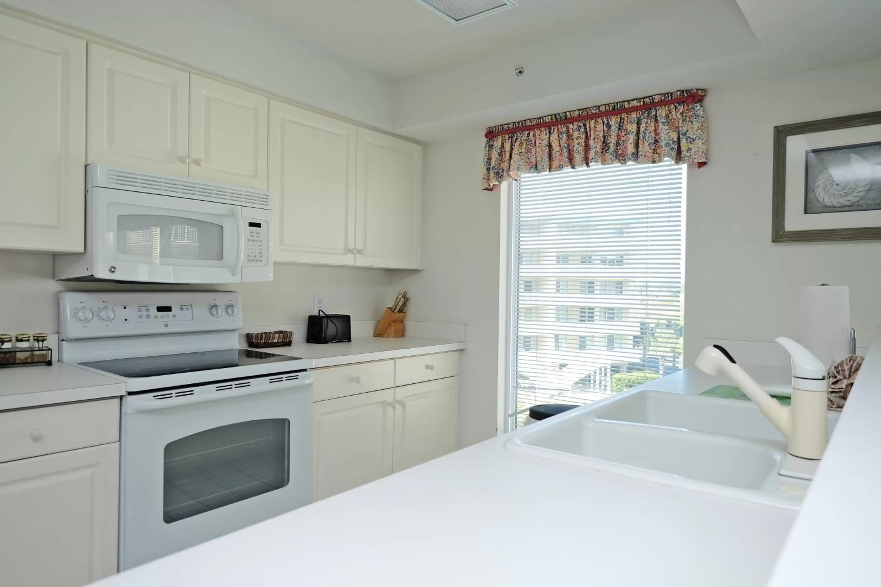 Bed in Litchfield Beach & Golf Resort