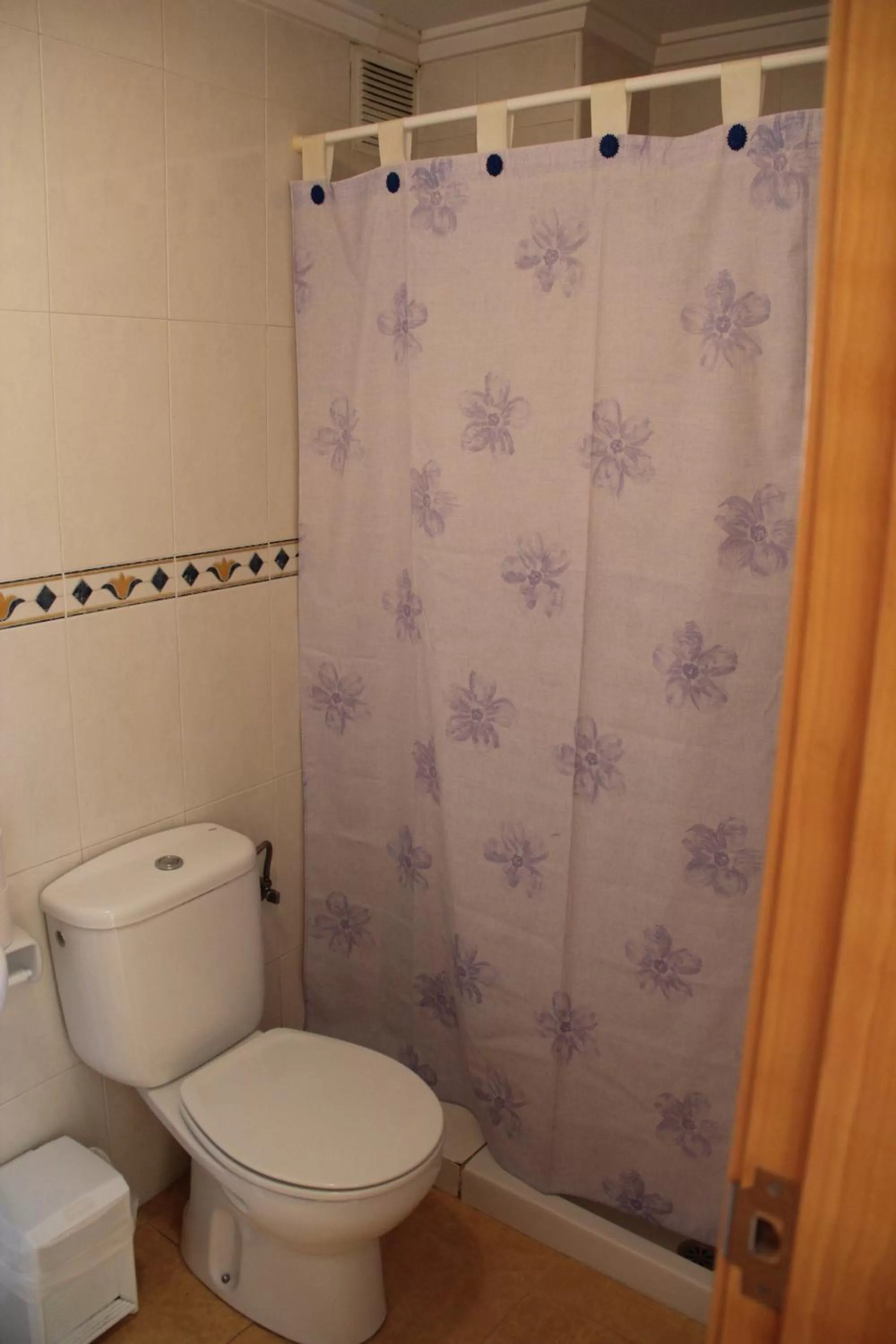 Bathroom in Hotel Cano