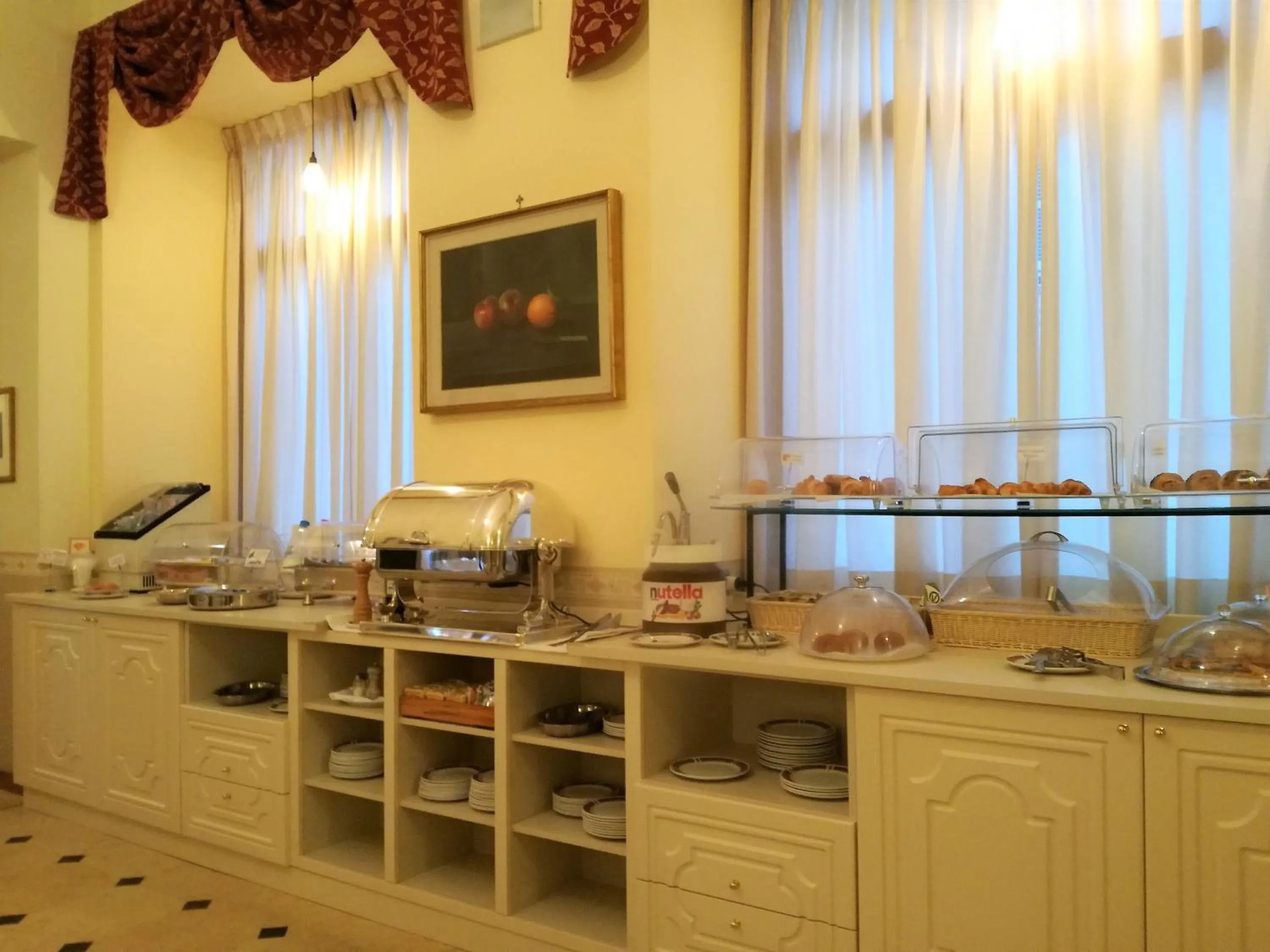 Continental breakfast in Best Western Hotel Genio