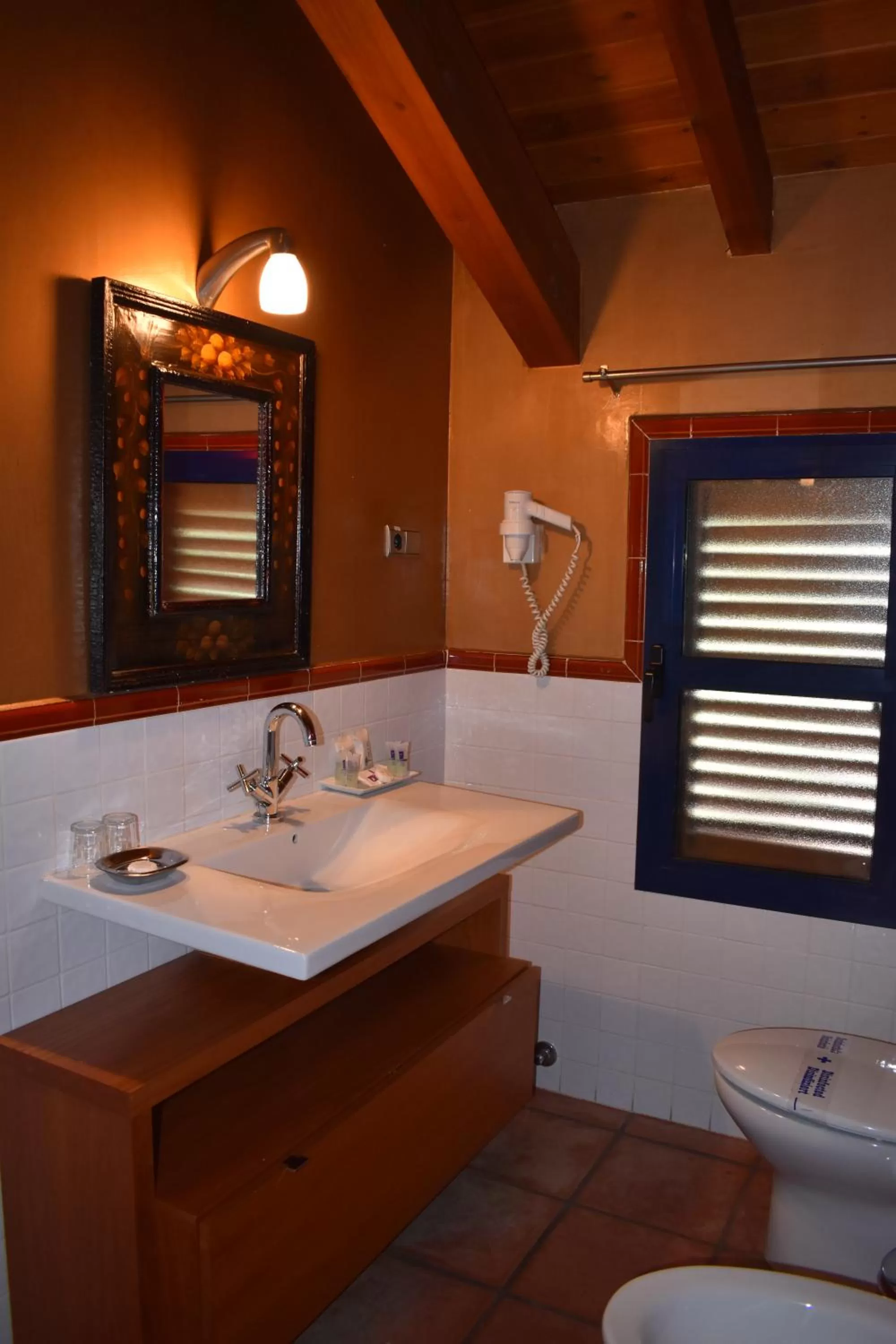 Bathroom in Hotel Sara De Ur