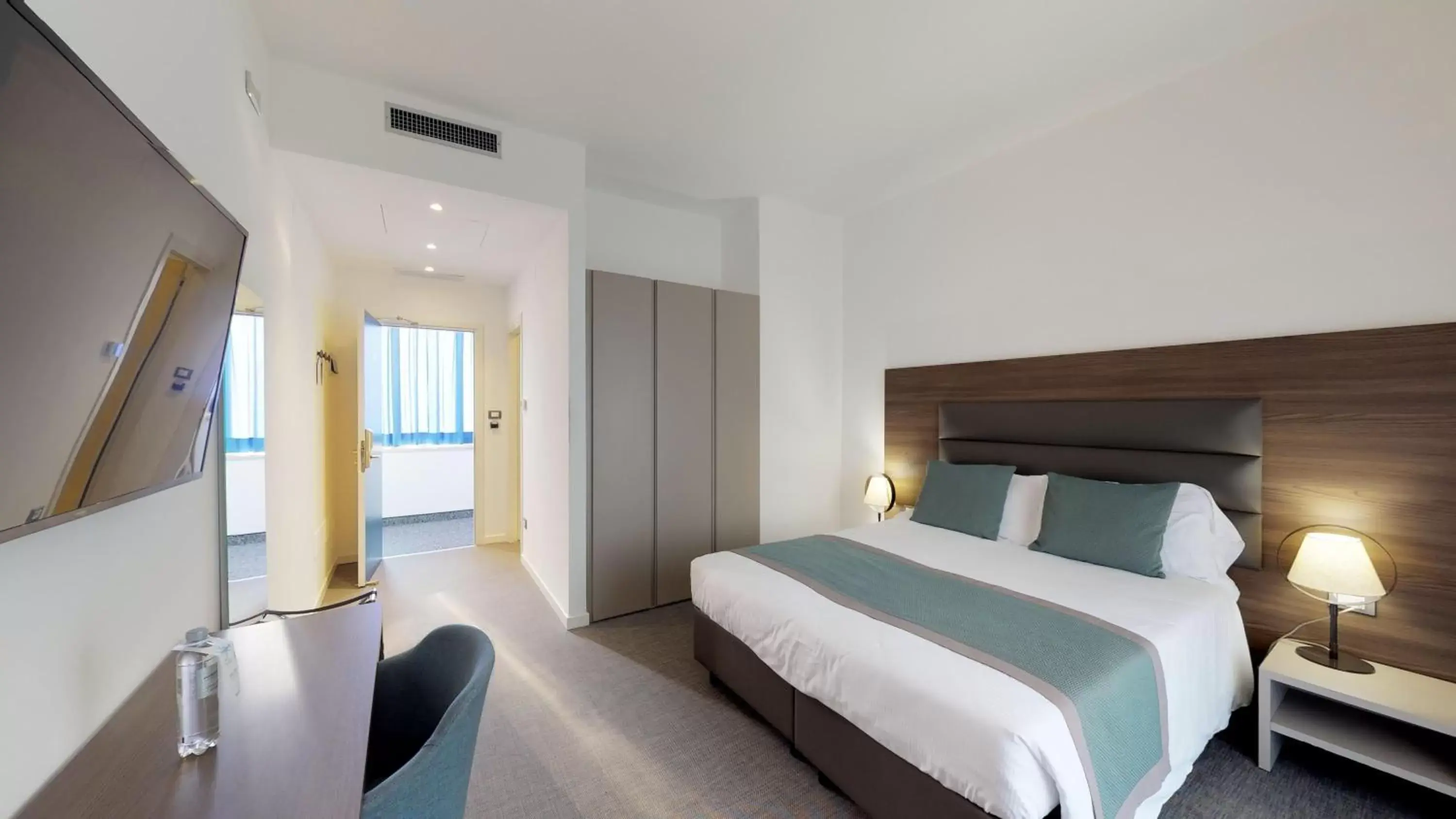 Deluxe Double Room with Balcony in Hotel Villa Sorriso Deluxe Double Room with Balcony in Hotel Villa Sorriso