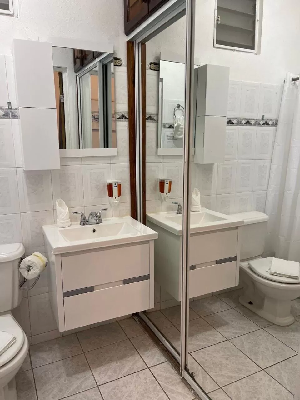 Shower in The Village Inn