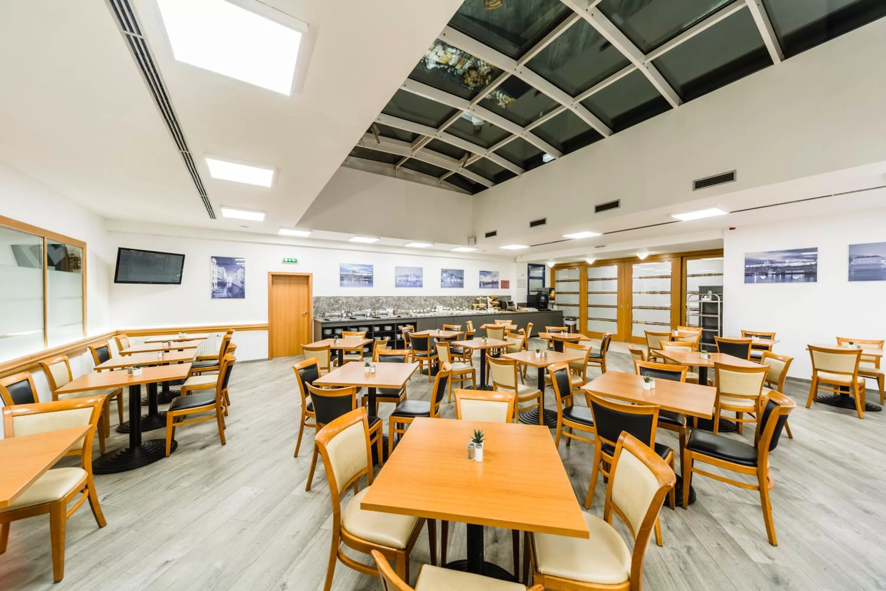 Breakfast in Archibald City