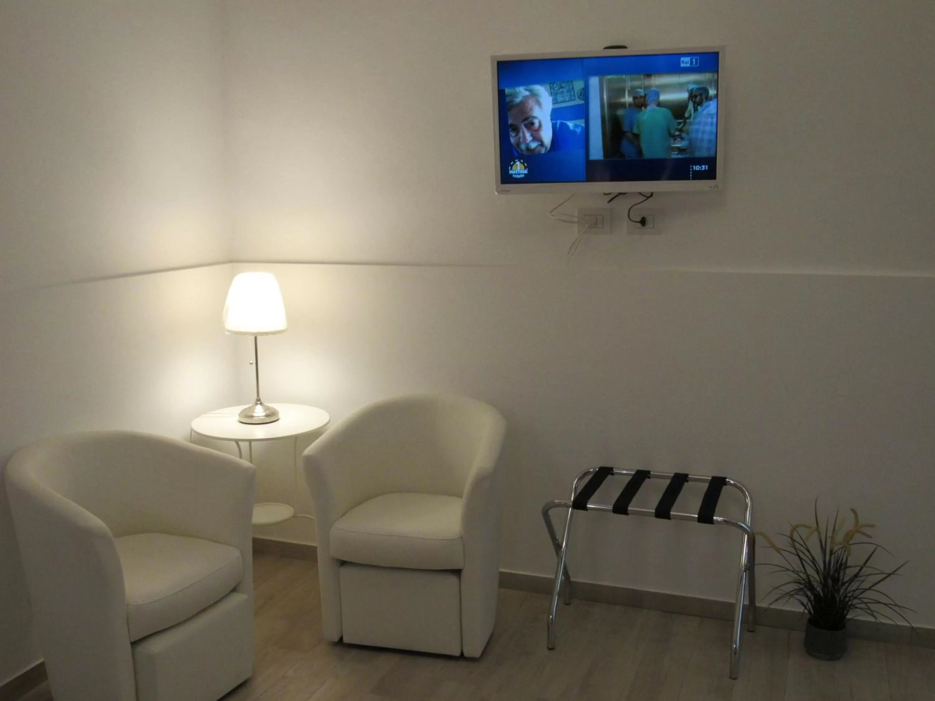 Photo of the whole room in La Voce del Violino