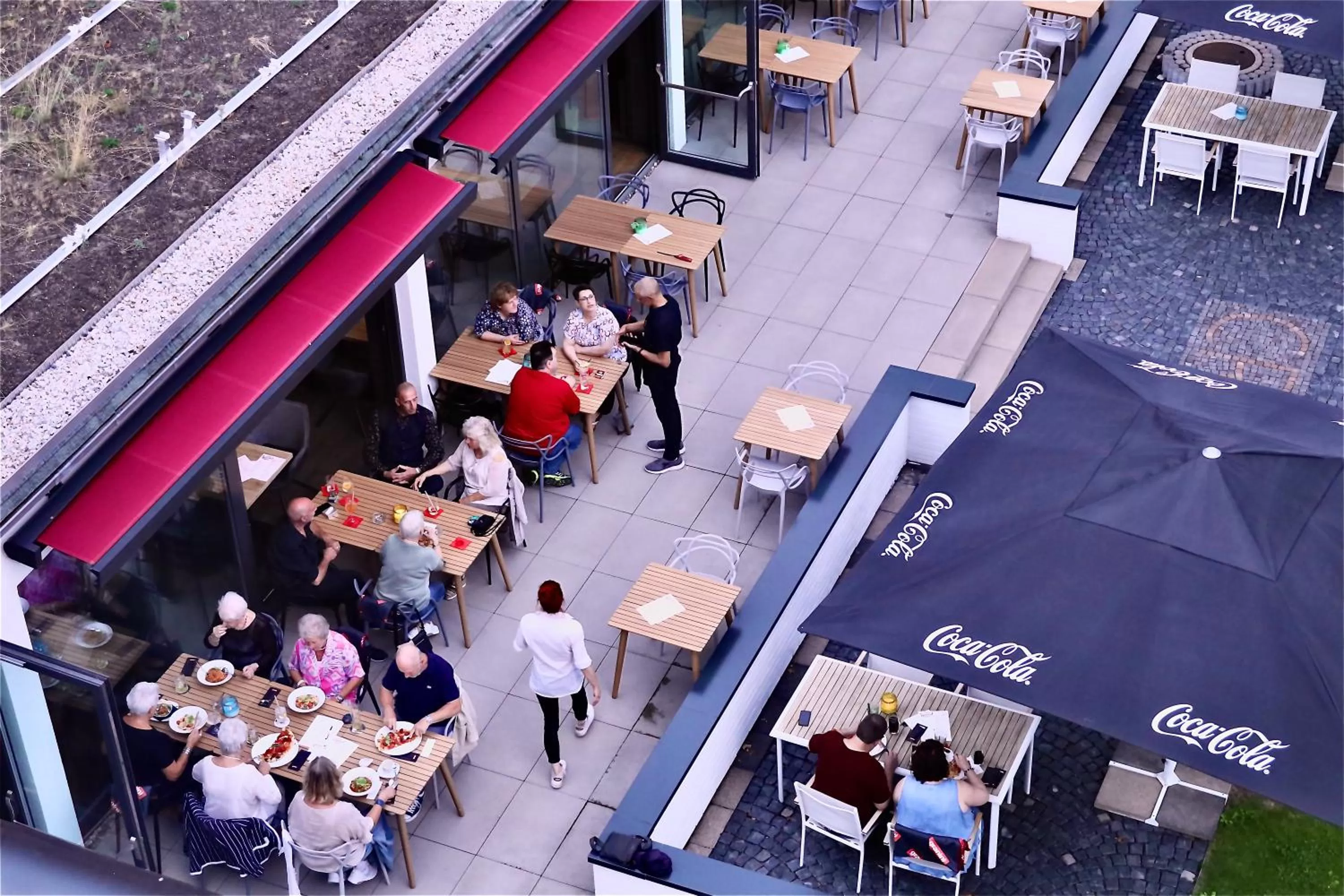 Restaurant/places to eat in Hotel Credé