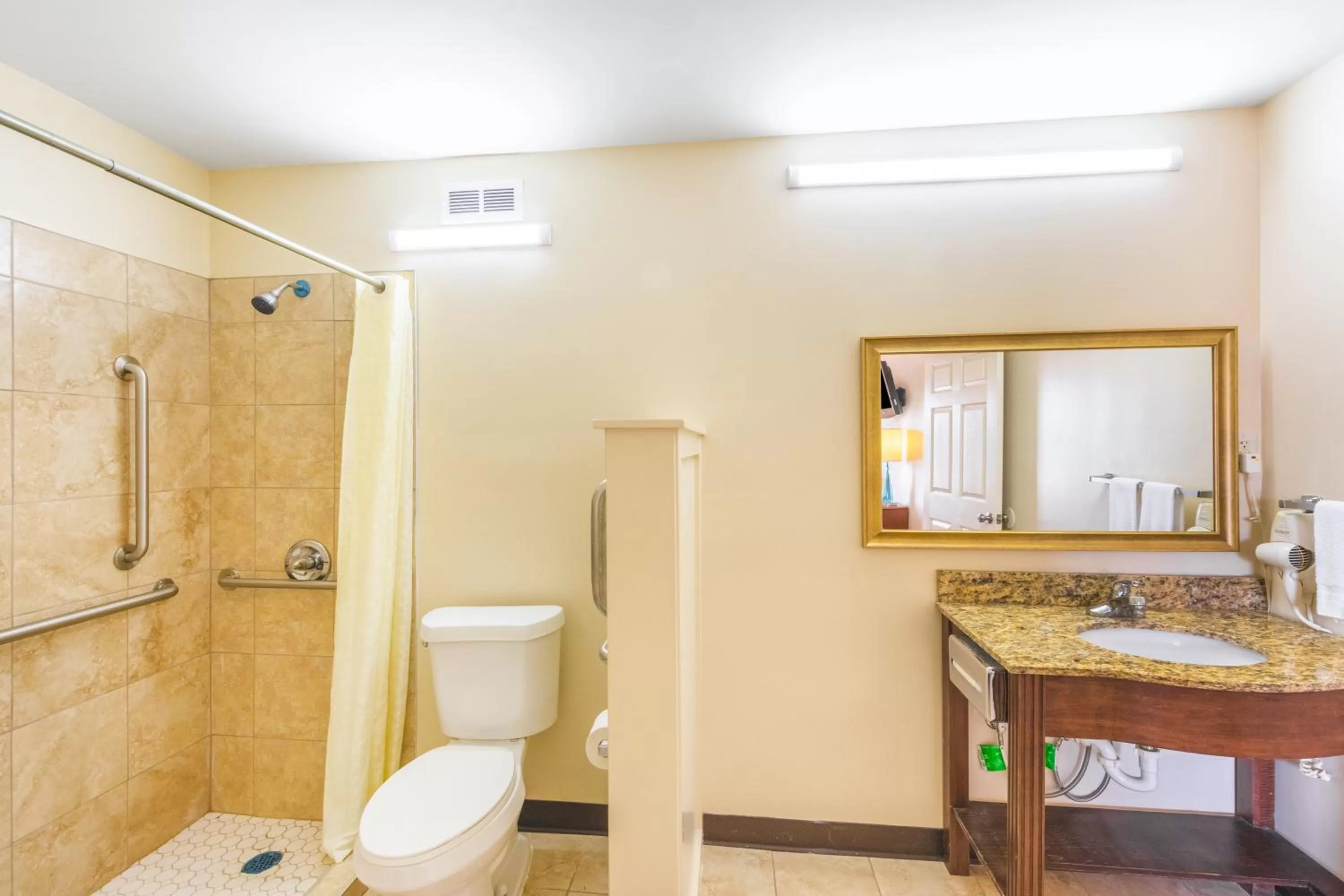 Bathroom in Econo Lodge Gaffney