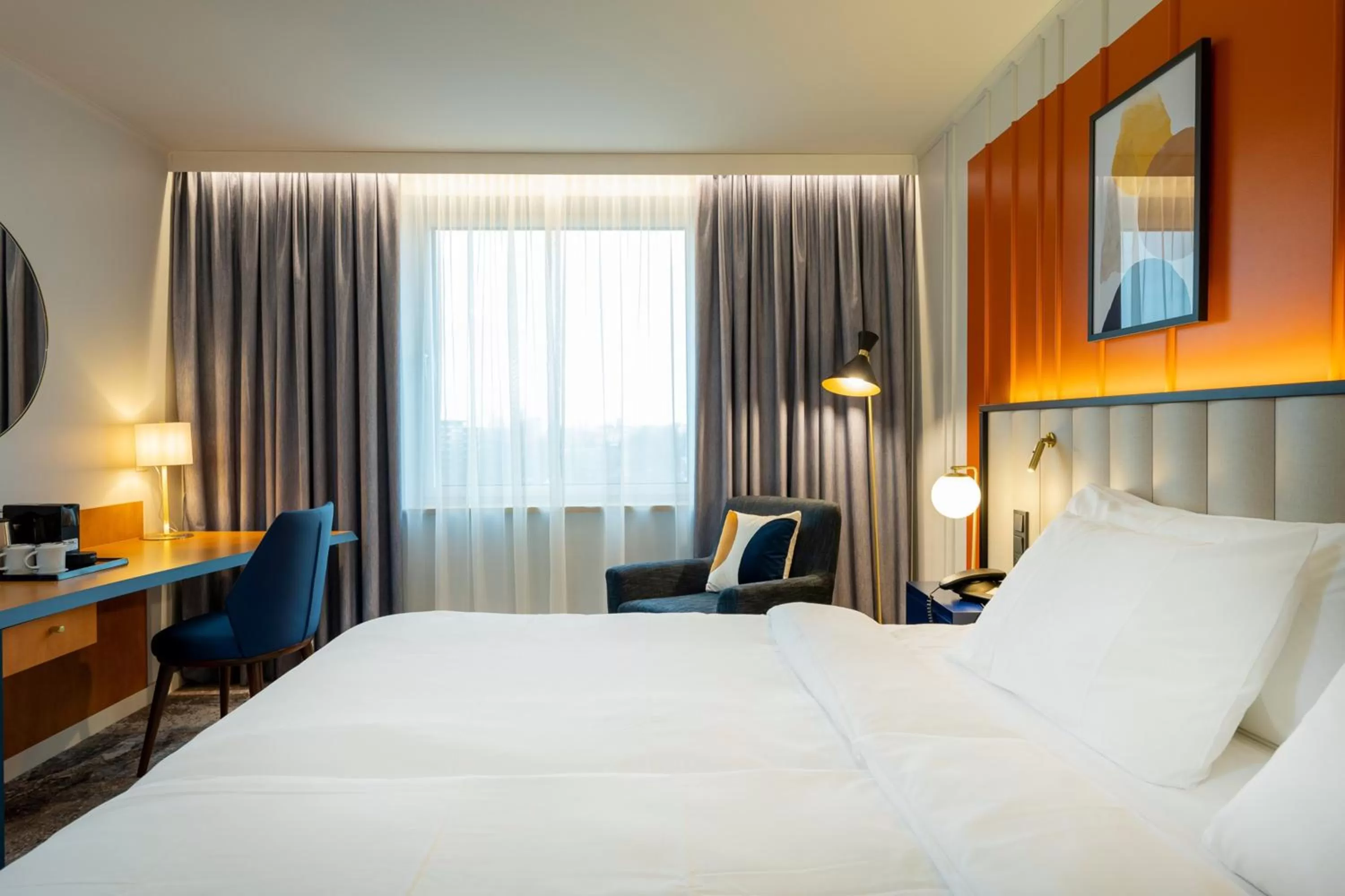 Photo of the whole room, Bed in voco Dusseldorf Seestern by IHG
