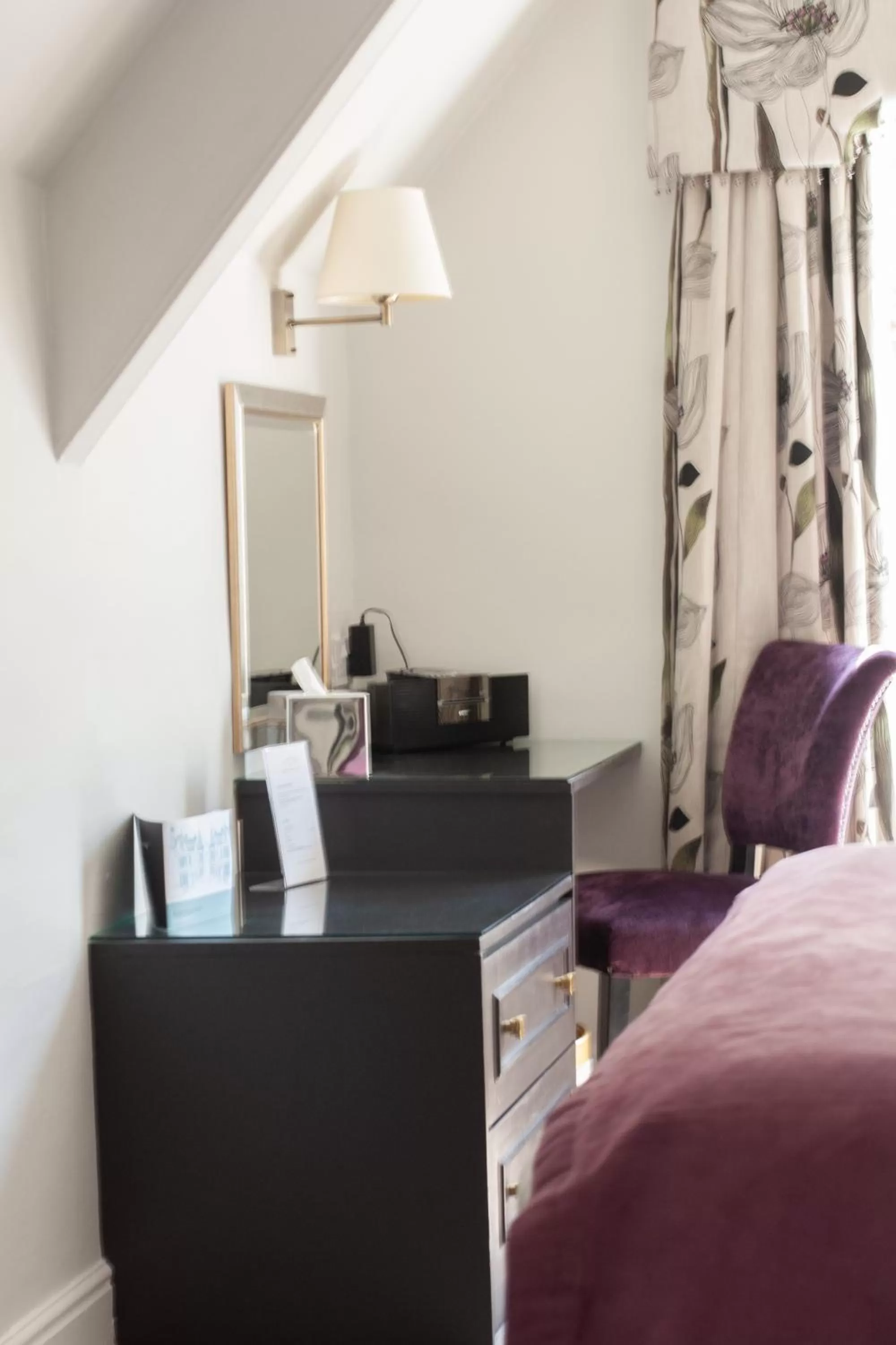 Bedroom, Bed in Ascot House