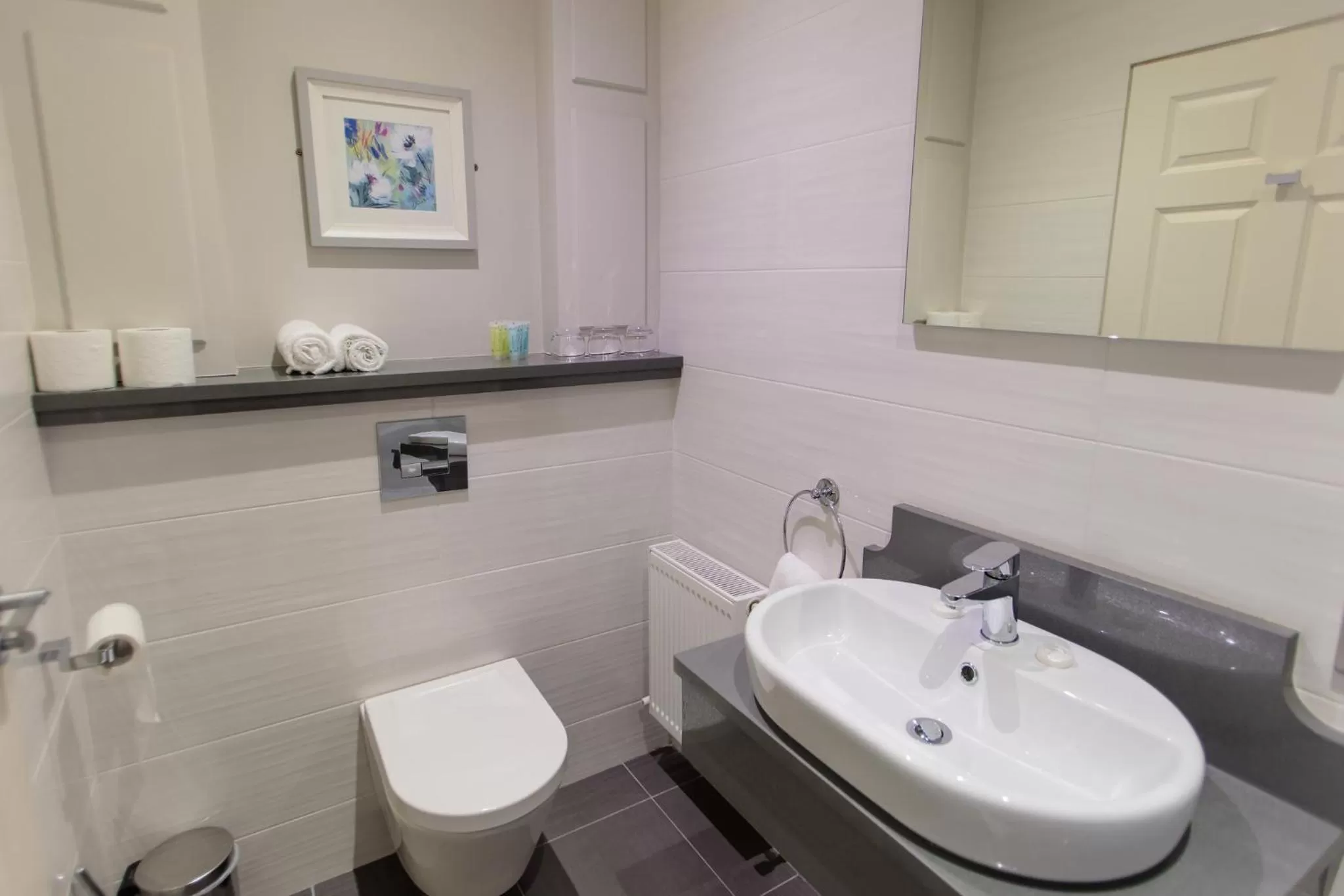 Toilet in Grand Hotel Tralee