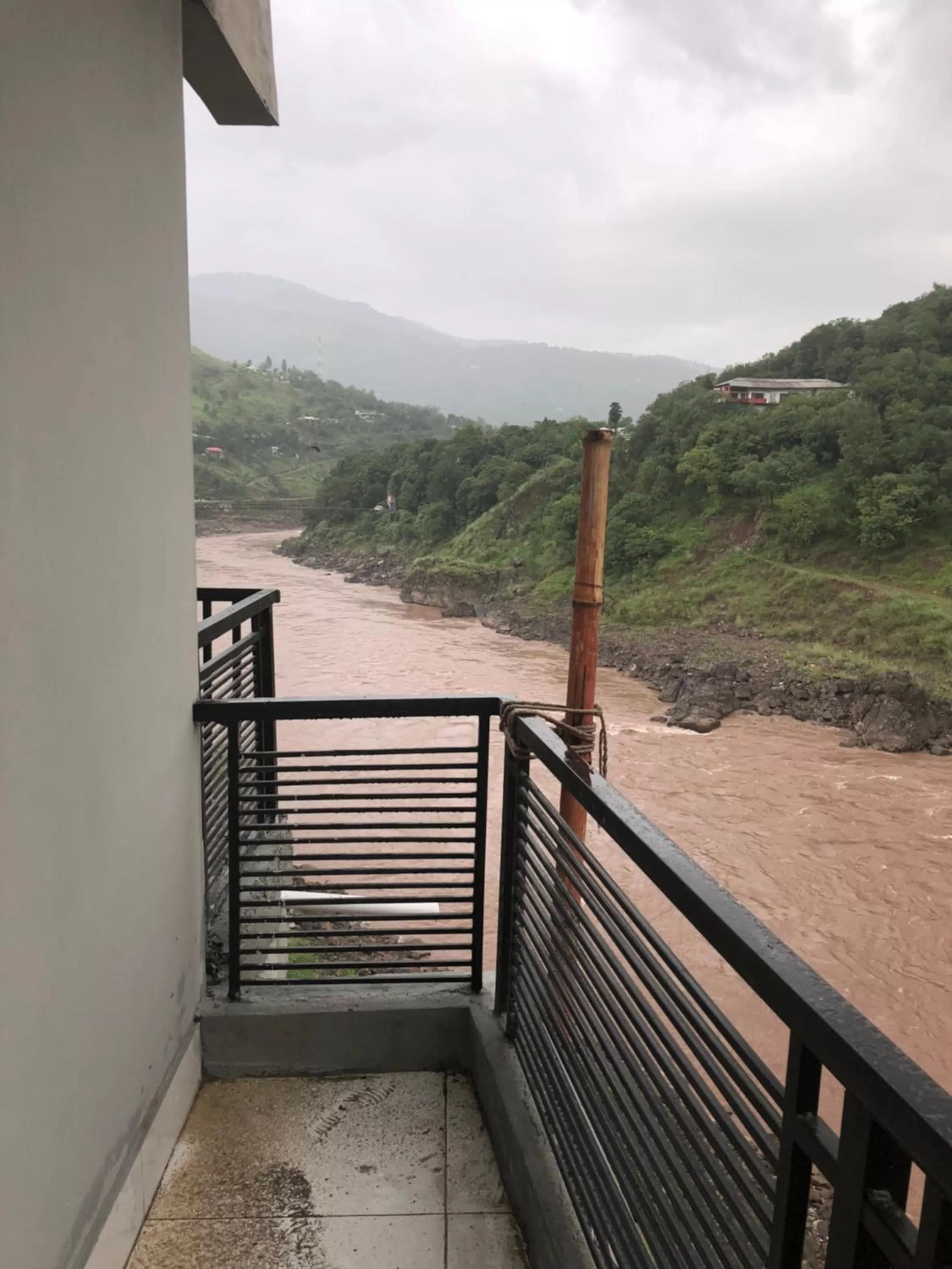 Balcony/Terrace in Hotel La Orilla Muzaffarabad