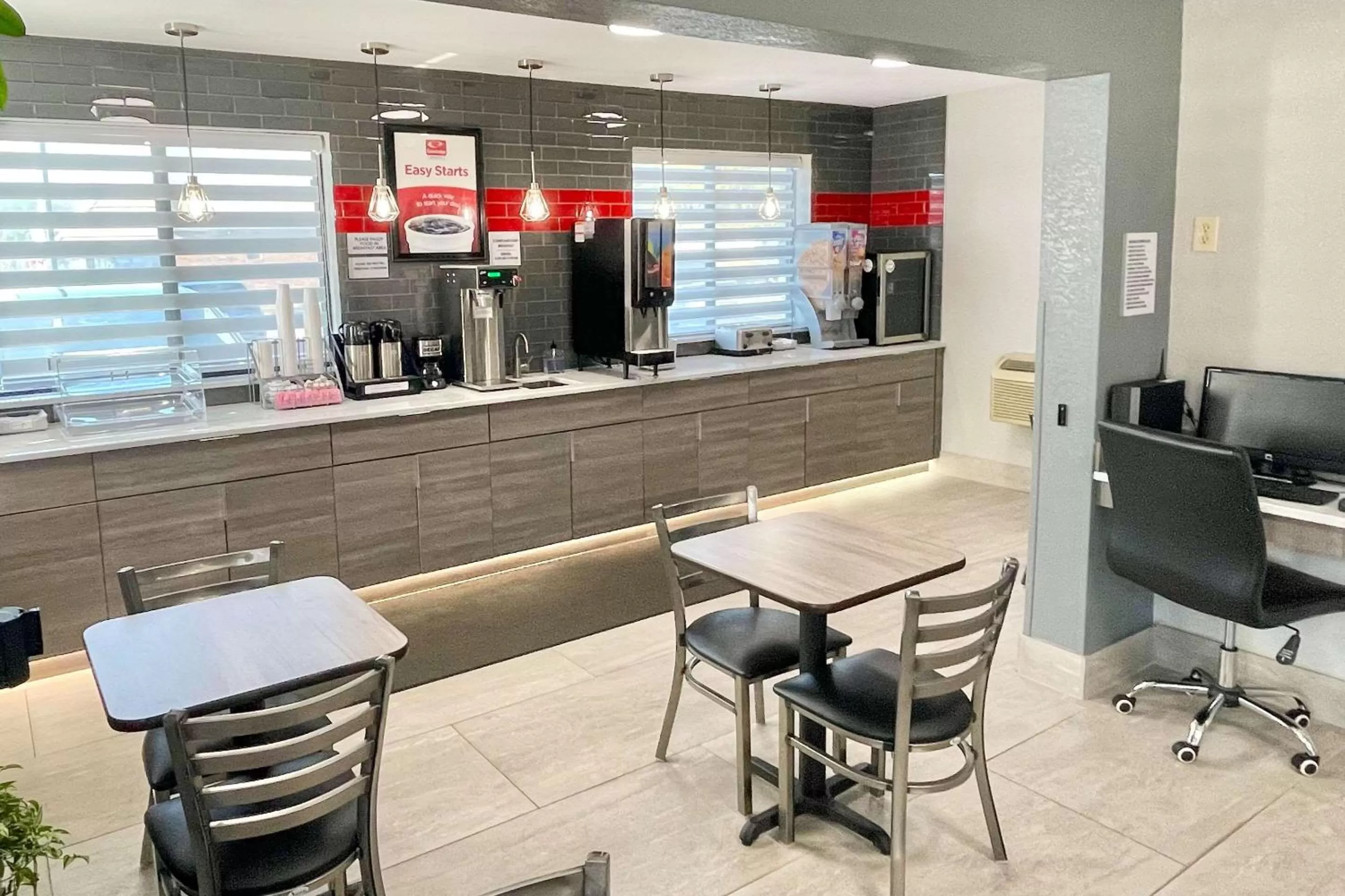 Breakfast in Econo Lodge Cartersville-Emerson Lake Point