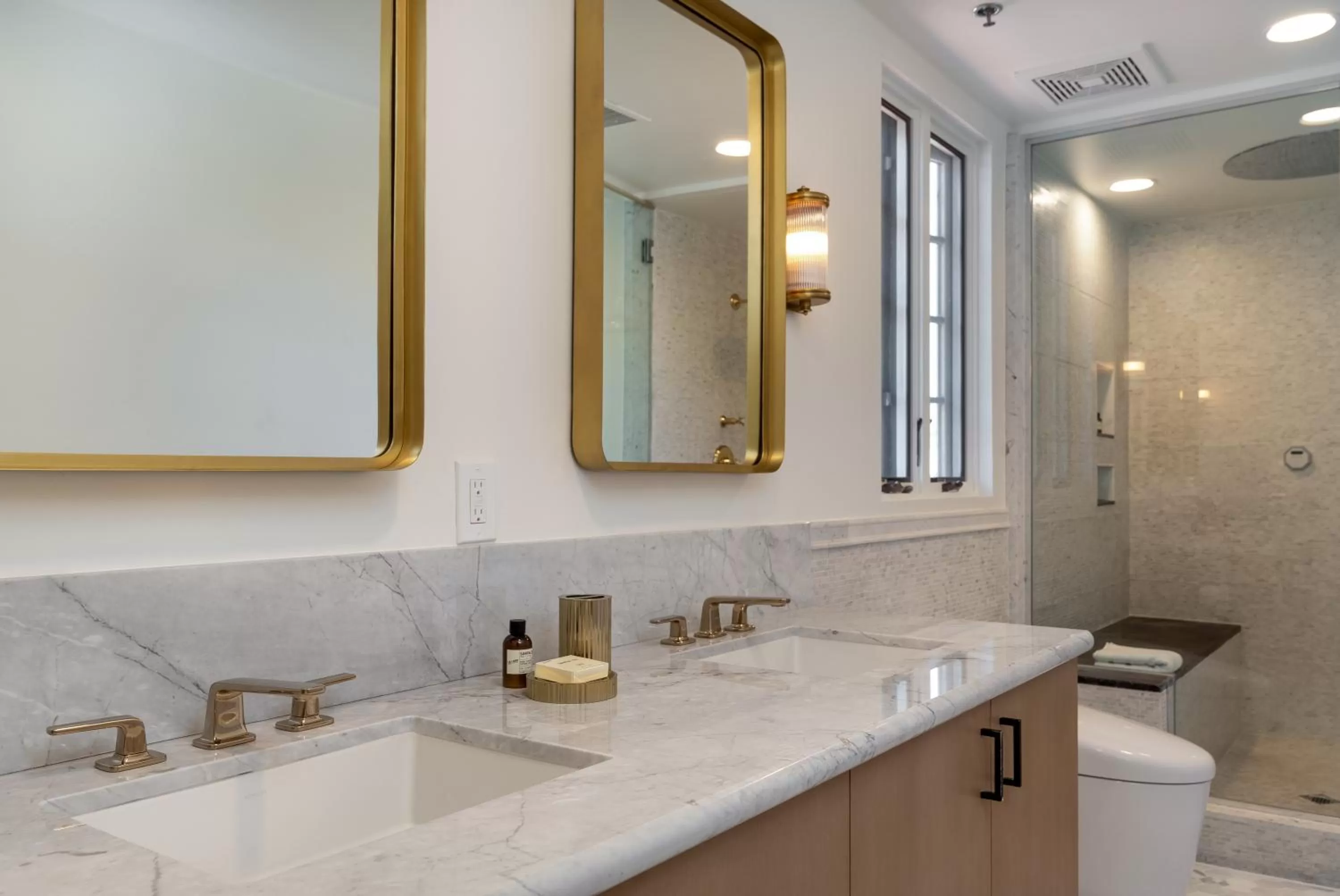 Shower in The Colony Palms Hotel and Bungalows - Adults Only