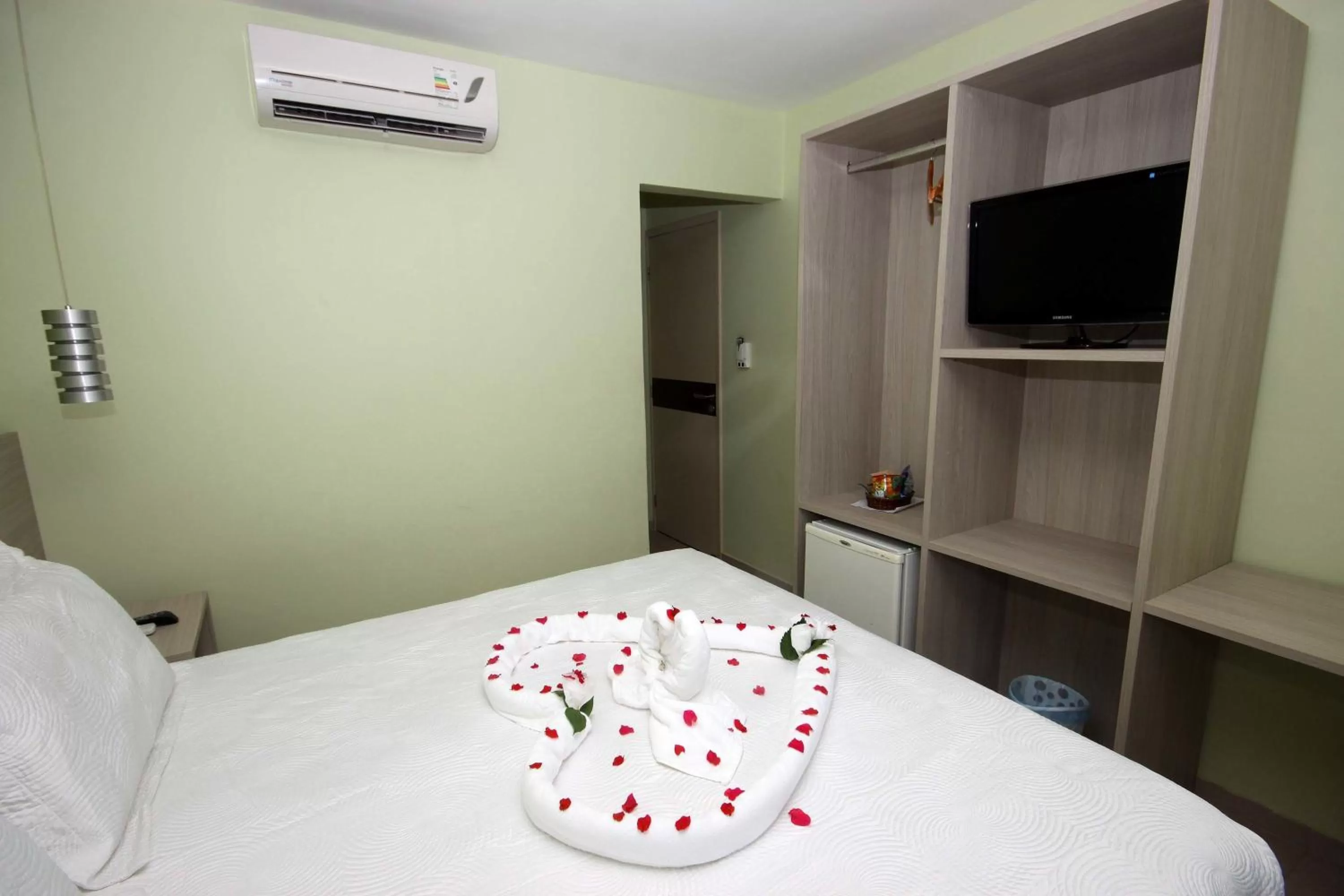 Photo of the whole room, Bed in Pousada Mariluz