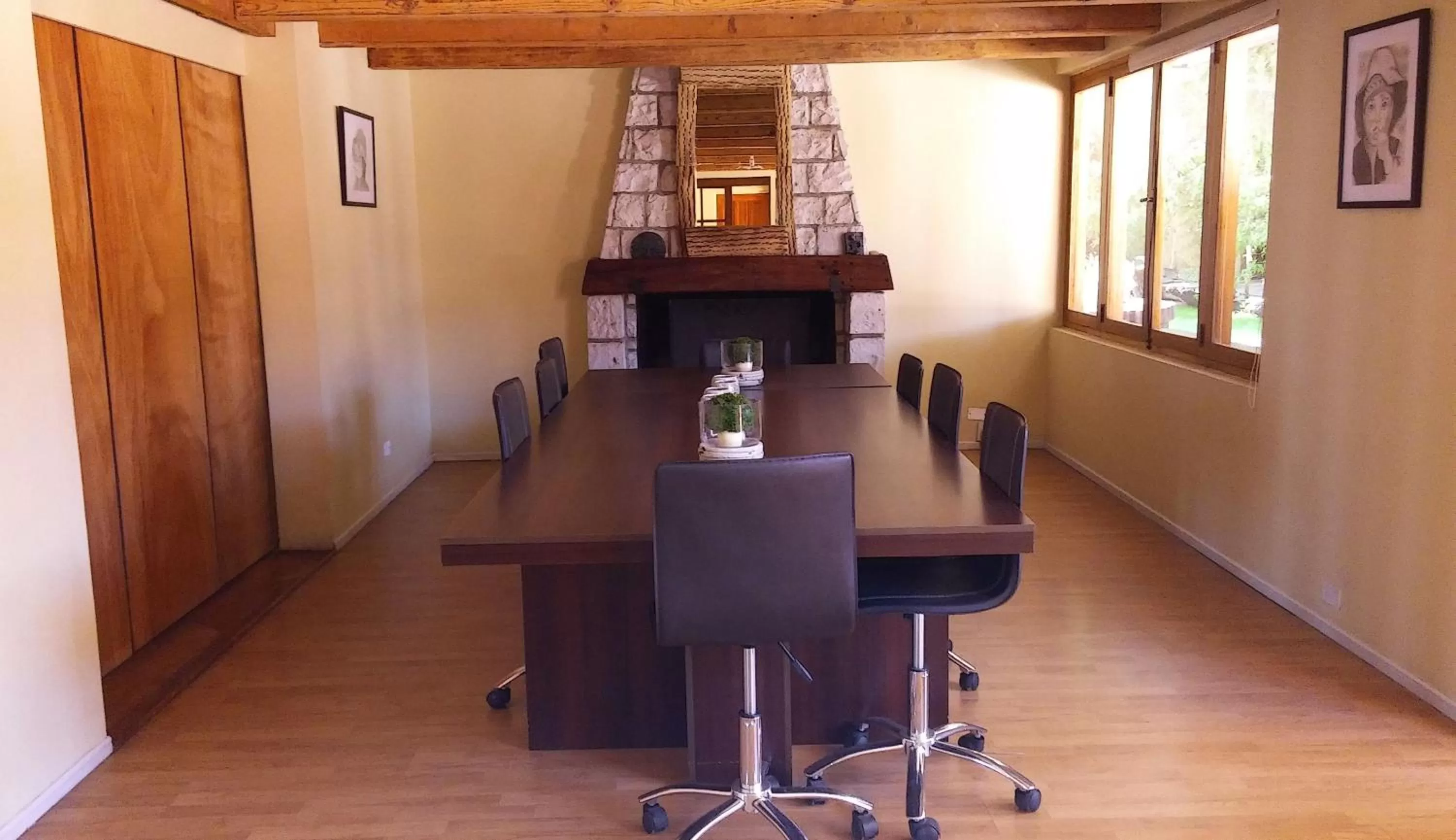 Meeting/conference room, Dining Area in Atankalama