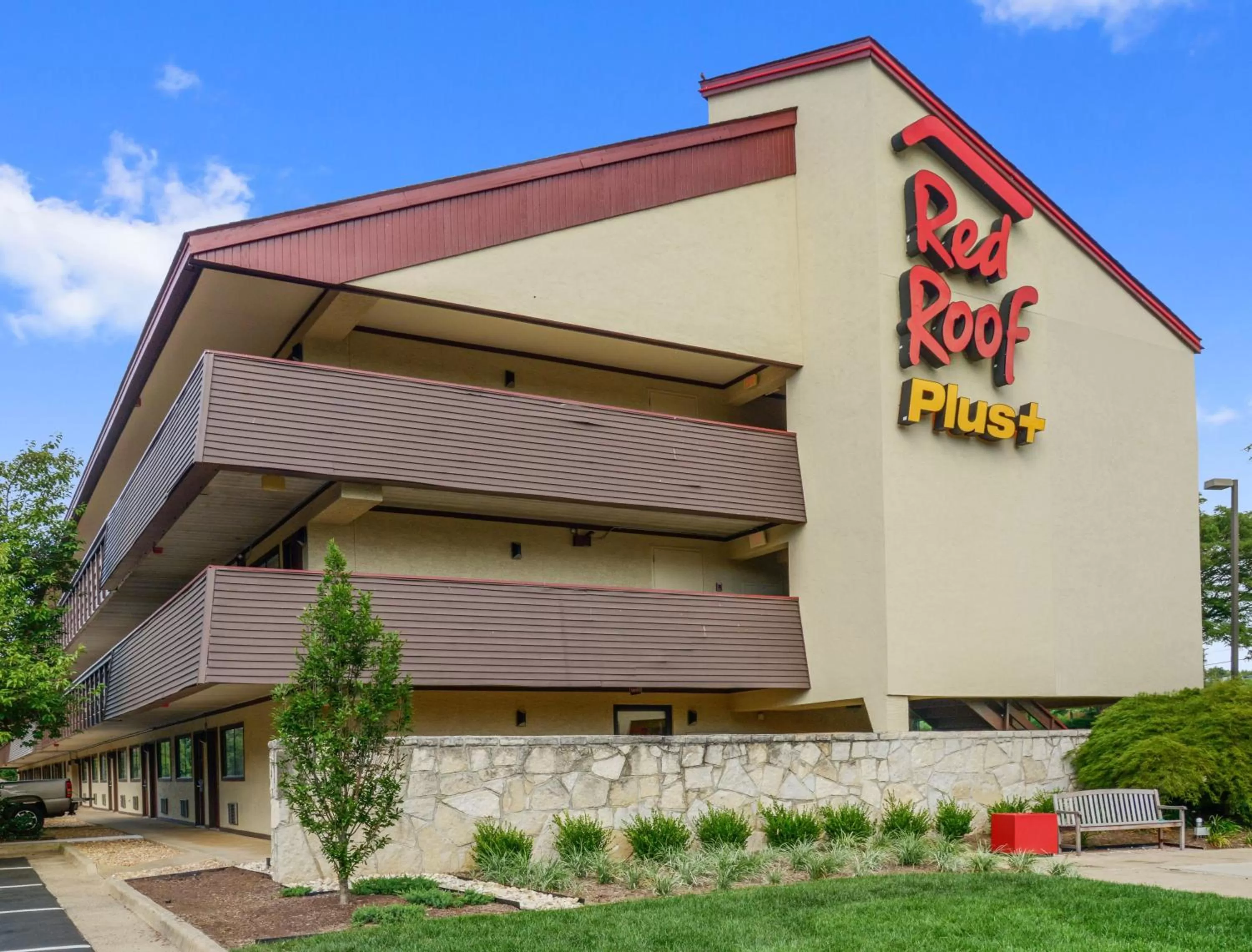 Property building in Red Roof Inn PLUS+ Washington DC - Manassas