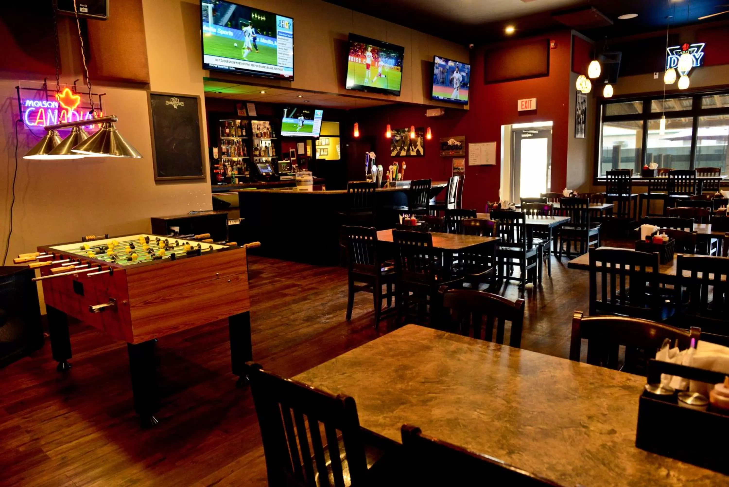 121 Steakhouse & Motel