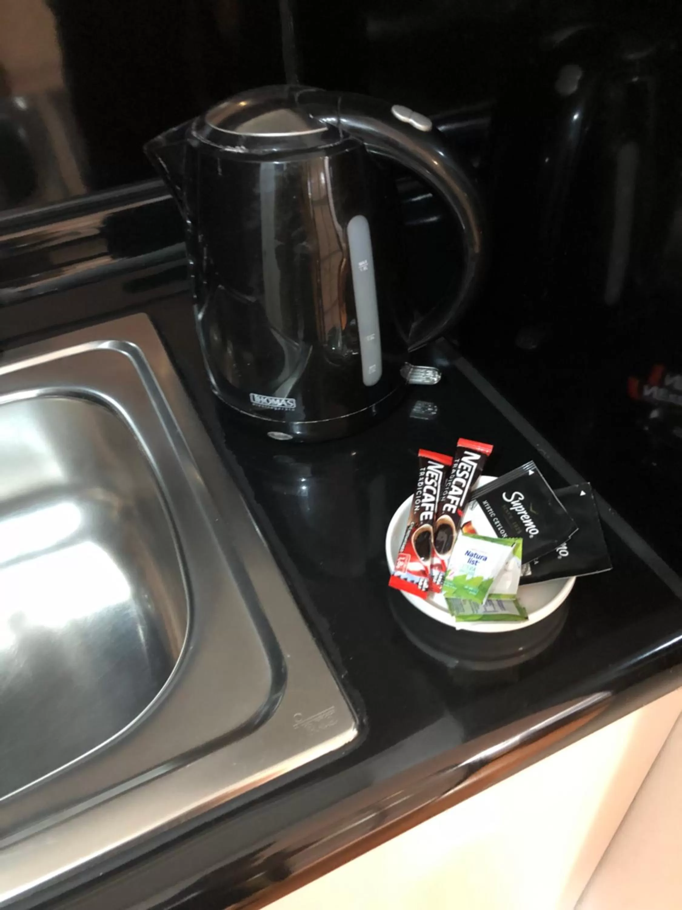 Coffee/tea facilities, Kitchen/Kitchenette in Rent apart Las Condes