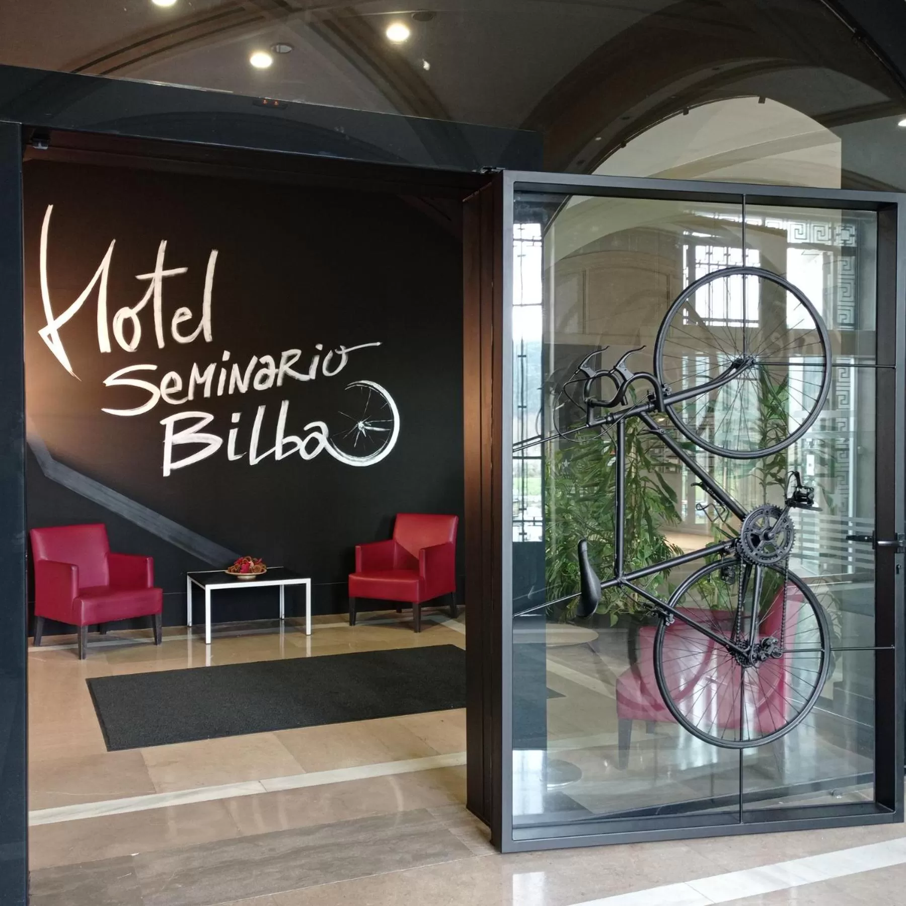 Property logo or sign in Hotel Seminario Aeropuerto Bilbao